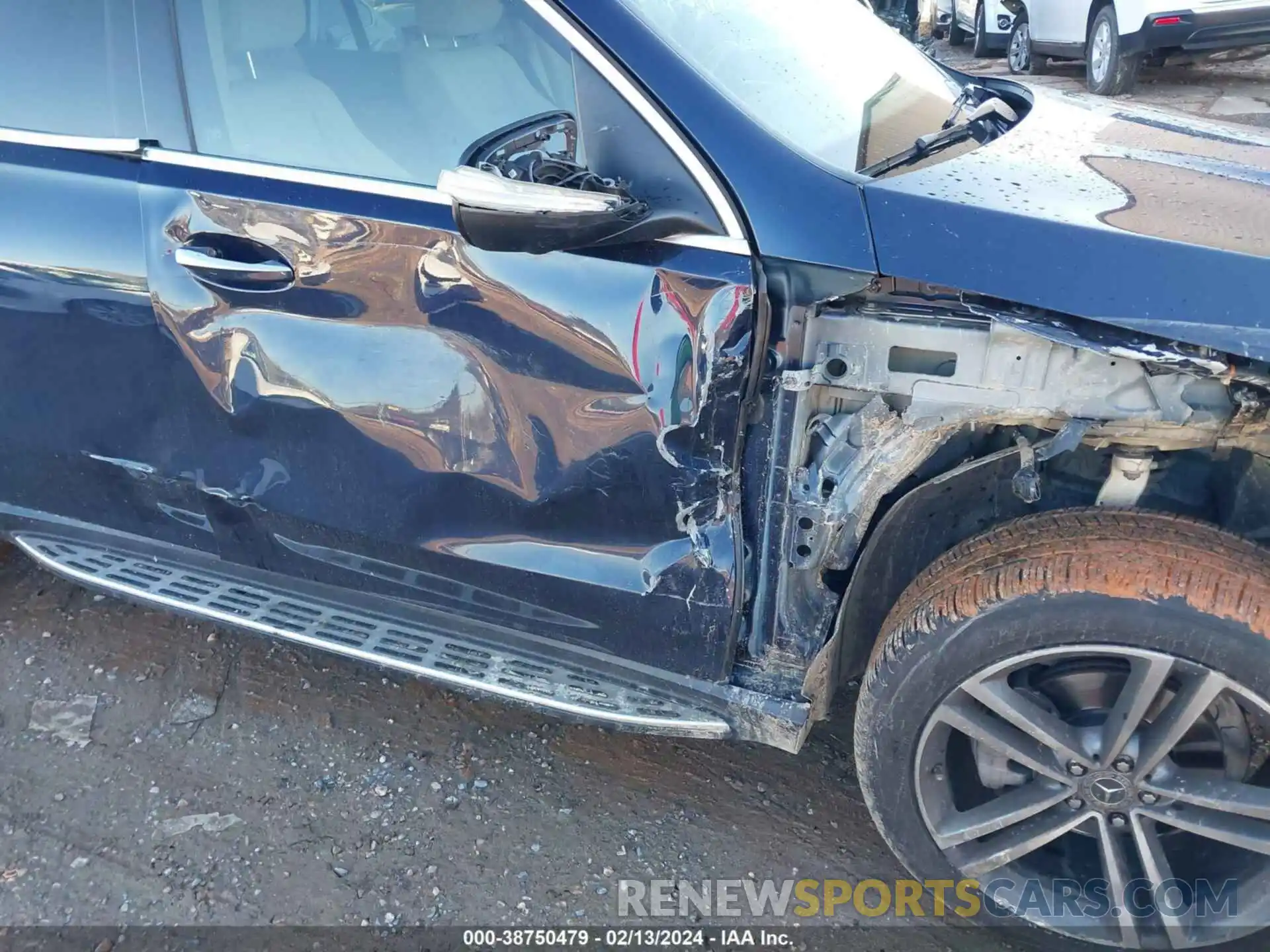17 Photograph of a damaged car 4JGFB4JE7LA232255 MERCEDES-BENZ GLE 350 2020