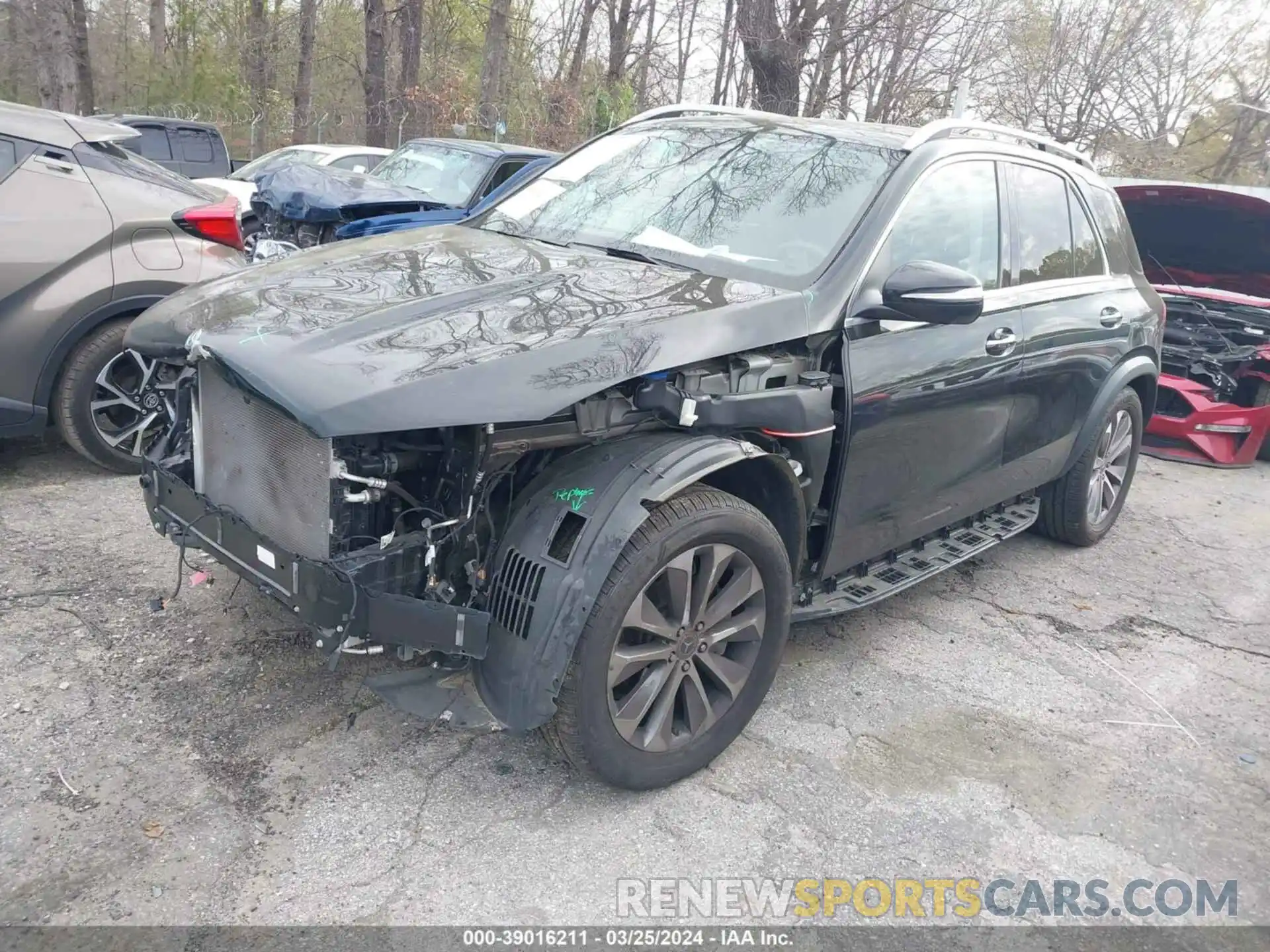 2 Photograph of a damaged car 4JGFB4KE6LA011874 MERCEDES-BENZ GLE 350 2020