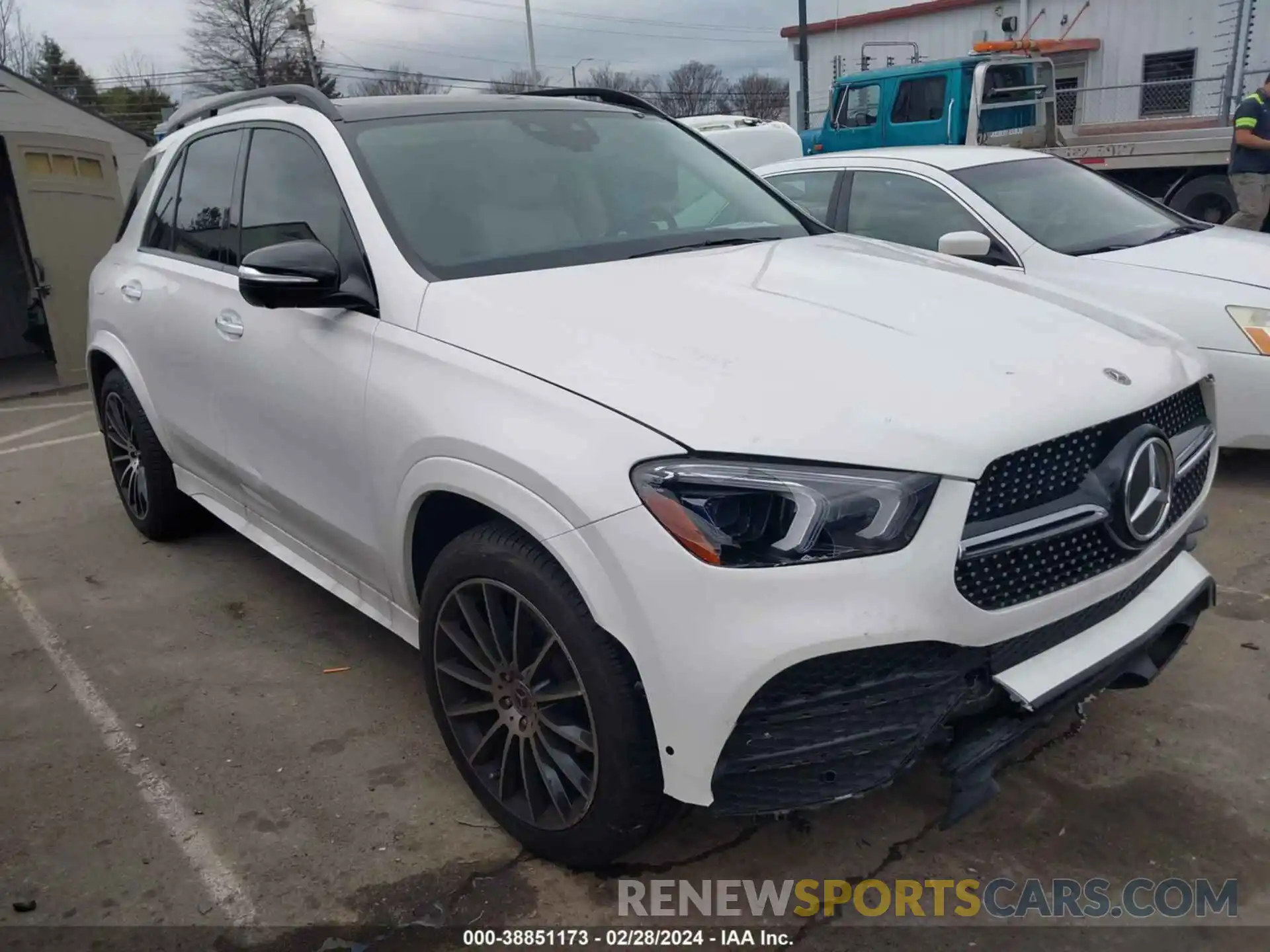 1 Photograph of a damaged car 4JGFB4JB6NA618609 MERCEDES-BENZ GLE 350 2022