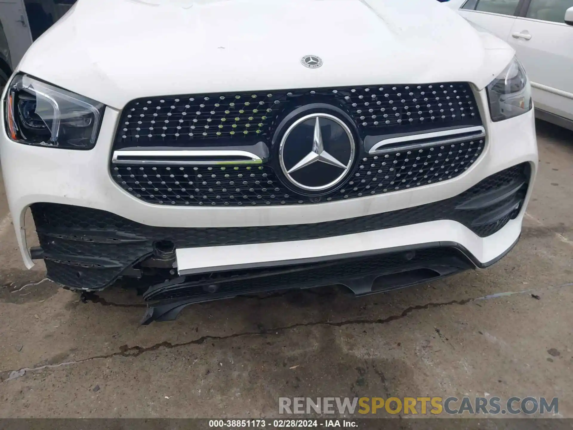 6 Photograph of a damaged car 4JGFB4JB6NA618609 MERCEDES-BENZ GLE 350 2022