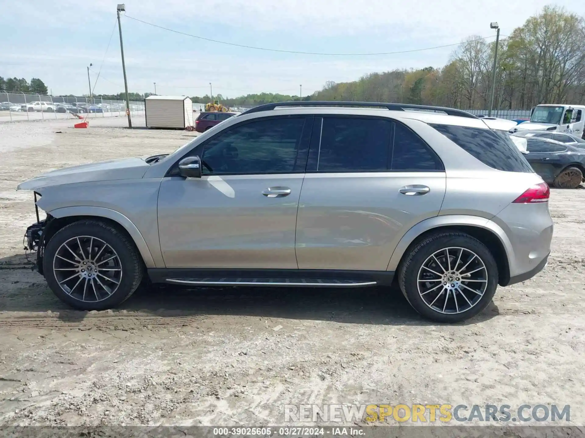 15 Photograph of a damaged car 4JGFB4JB7NA610678 MERCEDES-BENZ GLE 350 2022