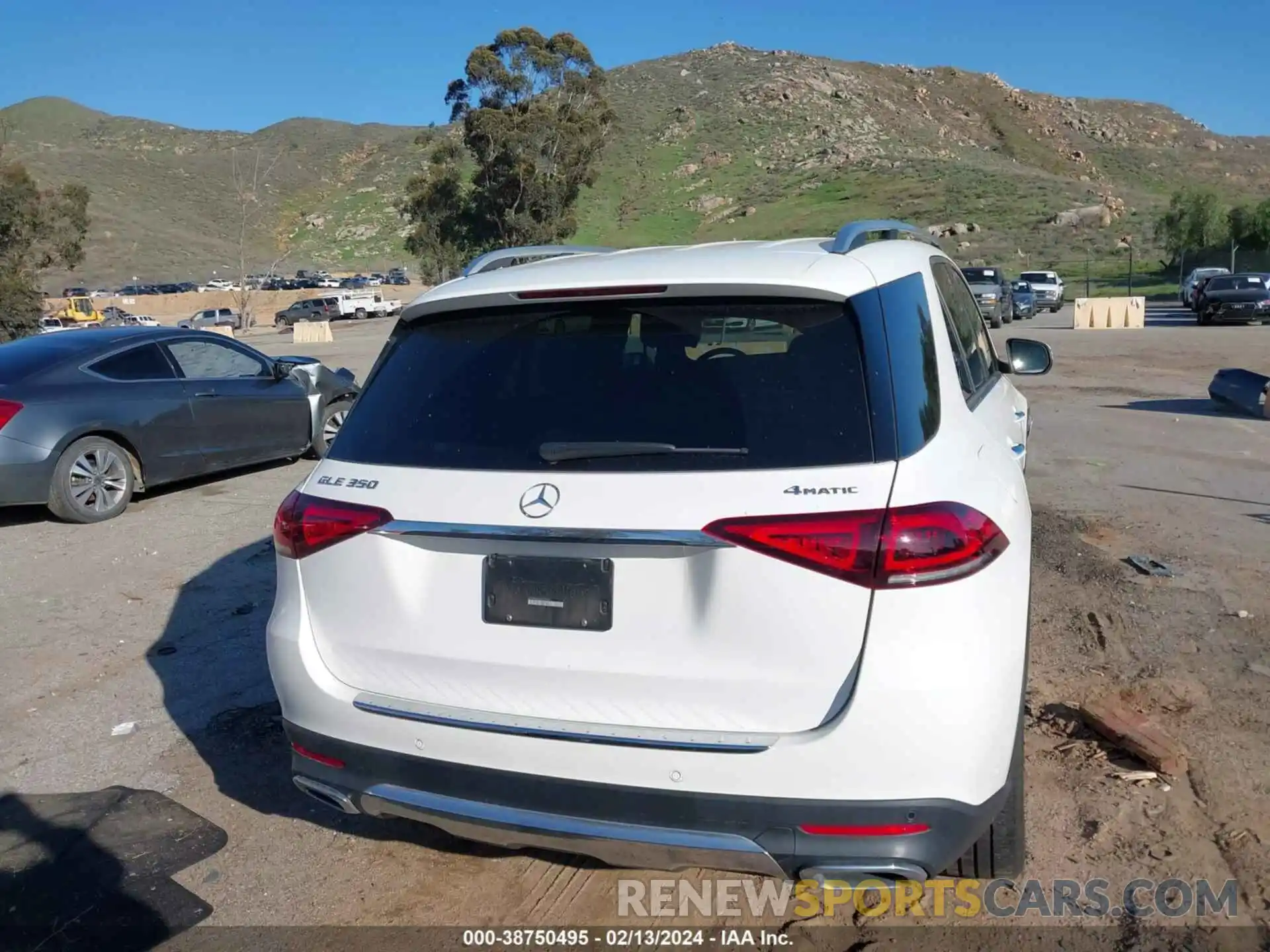 16 Photograph of a damaged car 4JGFB4KB7NA607066 MERCEDES-BENZ GLE 350 2022