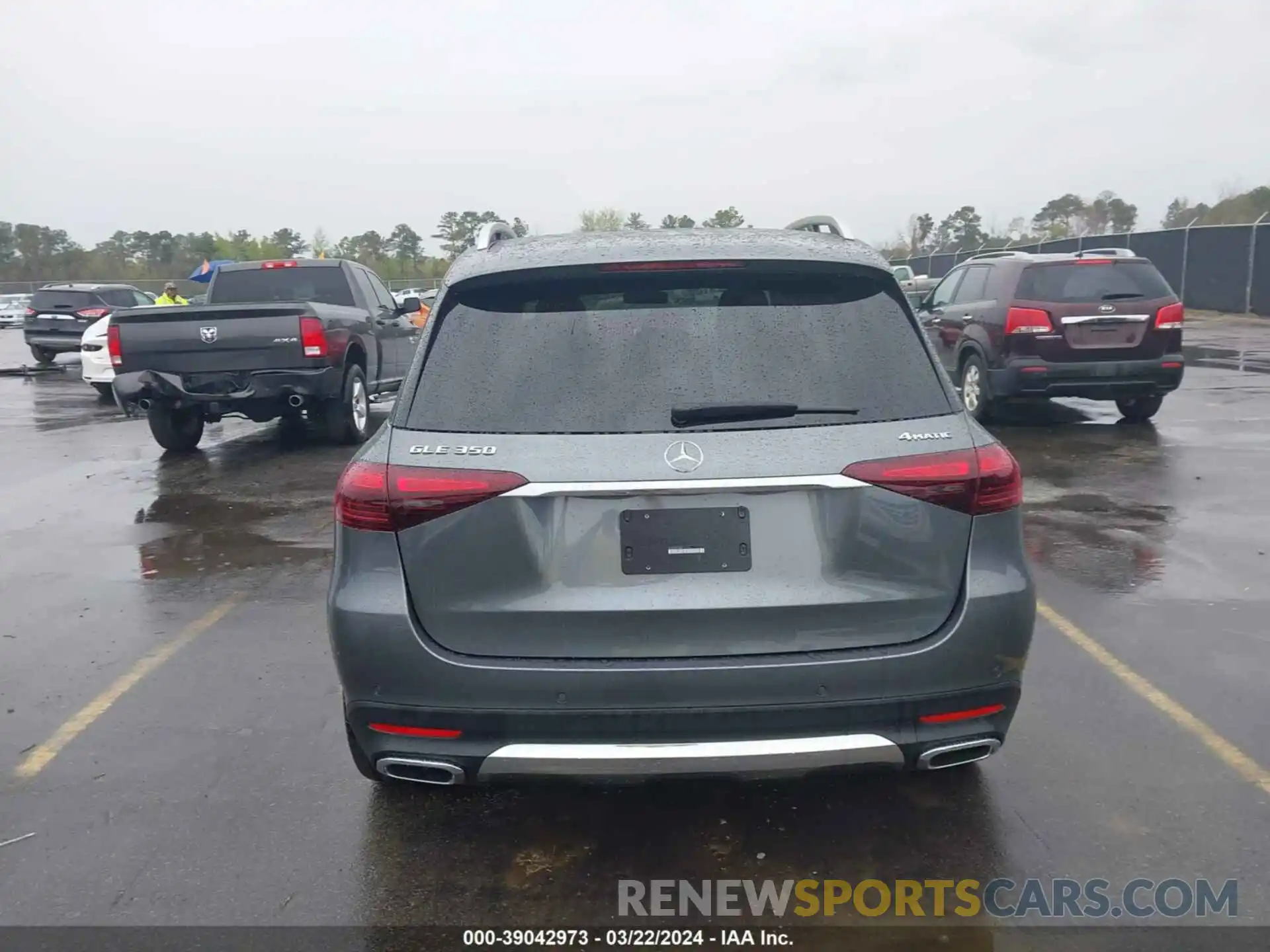 16 Photograph of a damaged car 4JGFB4FB3RB111143 MERCEDES-BENZ GLE 350 2024