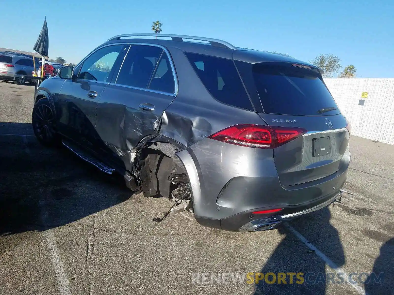 3 Photograph of a damaged car 4JGFB4KB4LA148480 MERCEDES-BENZ GLE 350 4M 2020