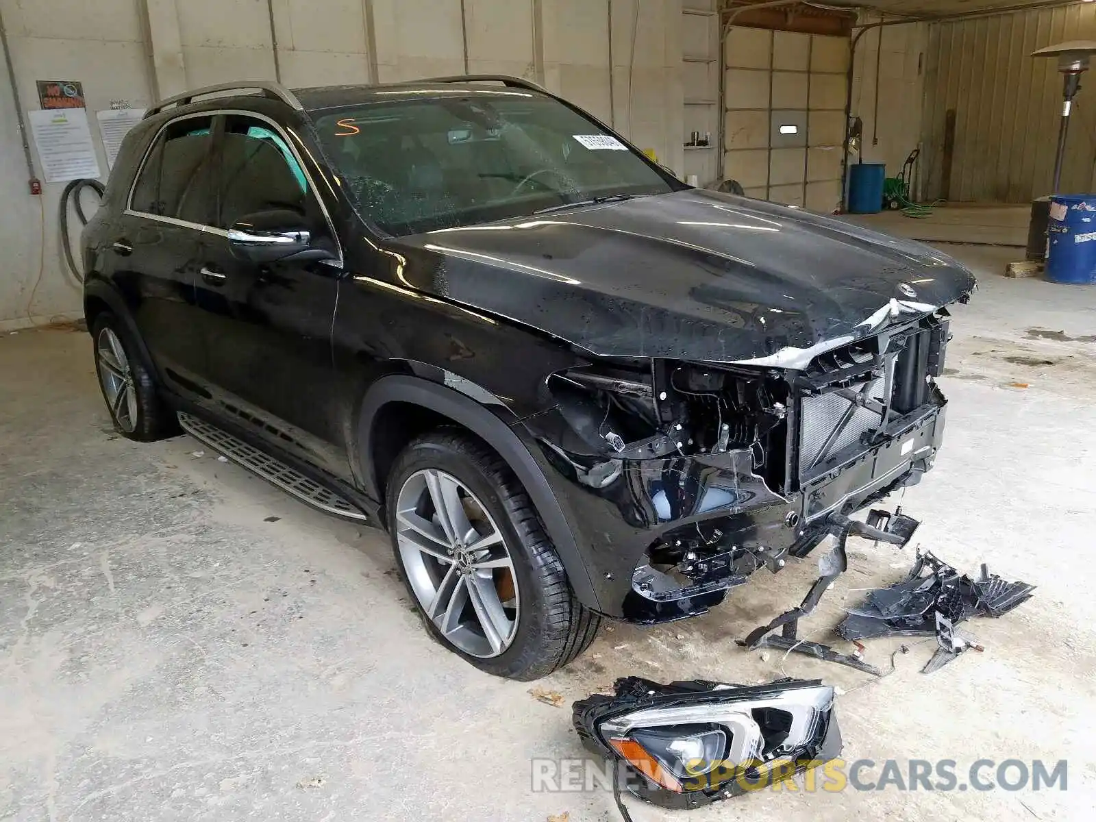 1 Photograph of a damaged car 4JGFB4KB5LA076110 MERCEDES-BENZ GLE 350 4M 2020