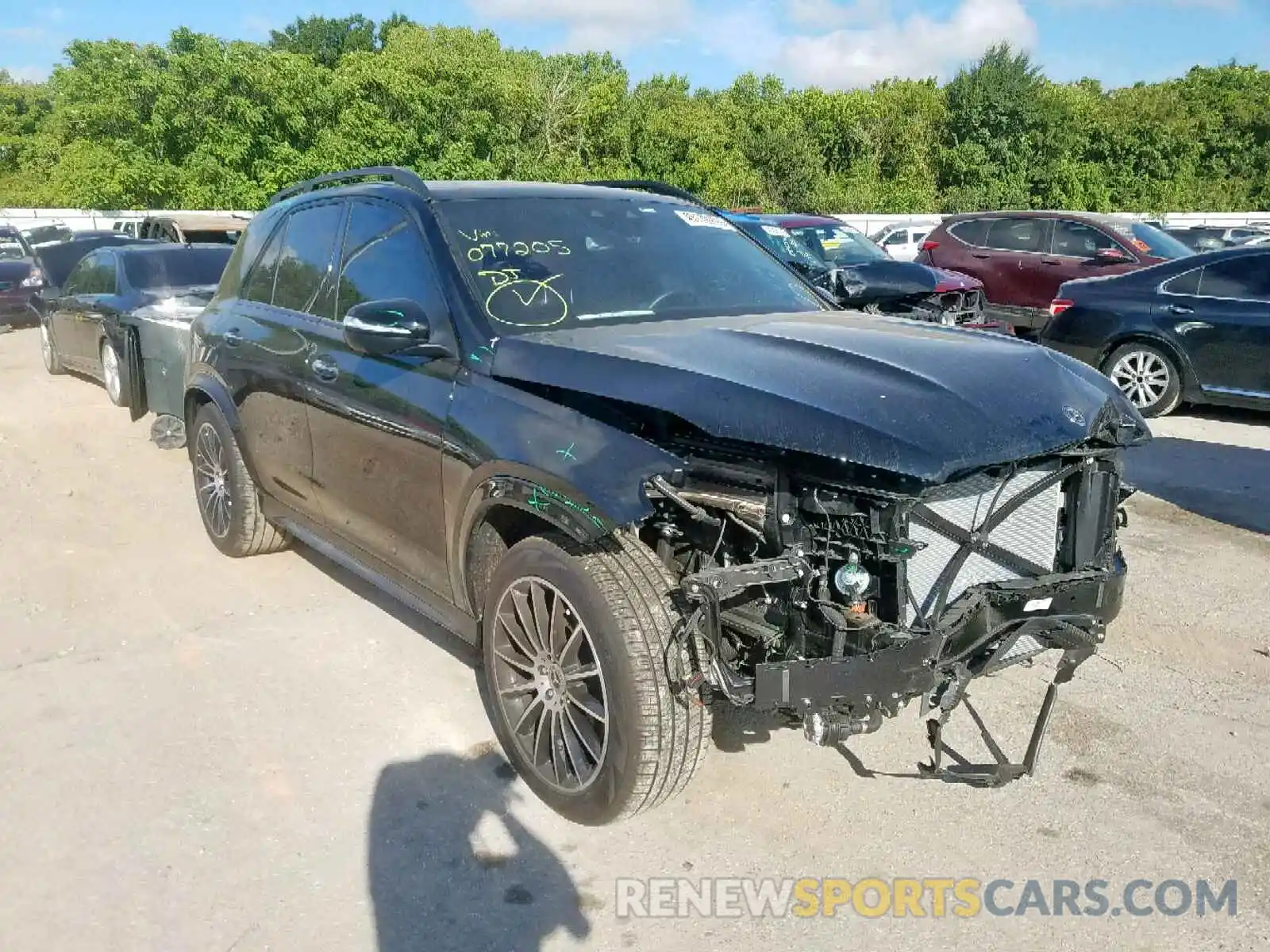 1 Photograph of a damaged car 4JGFB4KBXLA077205 MERCEDES-BENZ GLE 350 4M 2020