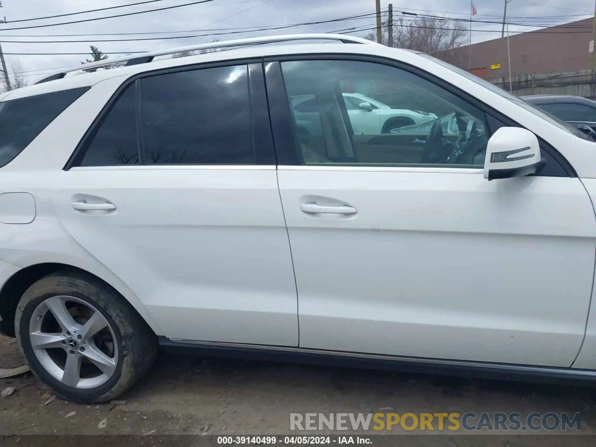 12 Photograph of a damaged car 4JGDA5GB6KB214237 MERCEDES-BENZ GLE 400 2019