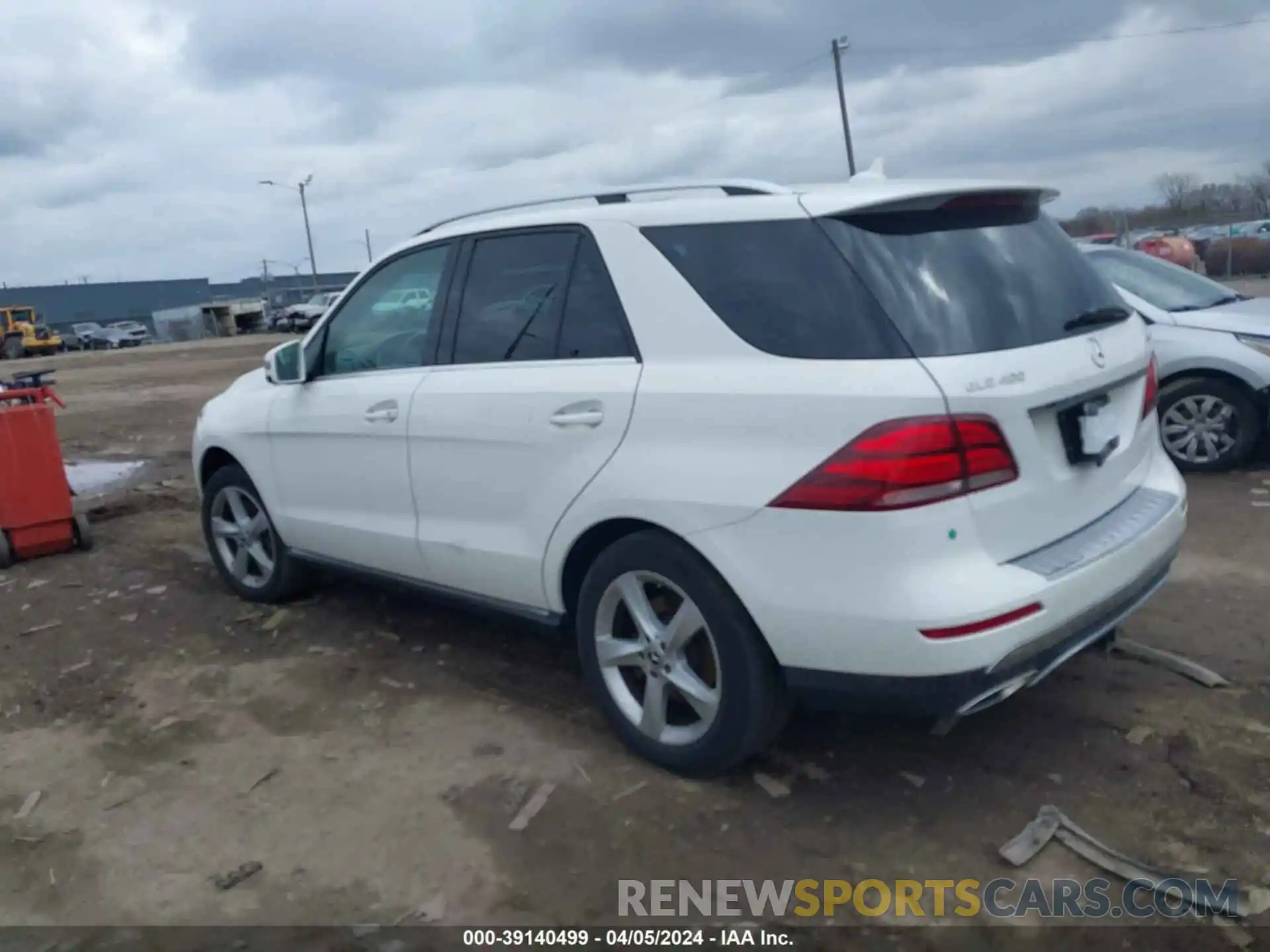 3 Photograph of a damaged car 4JGDA5GB6KB214237 MERCEDES-BENZ GLE 400 2019