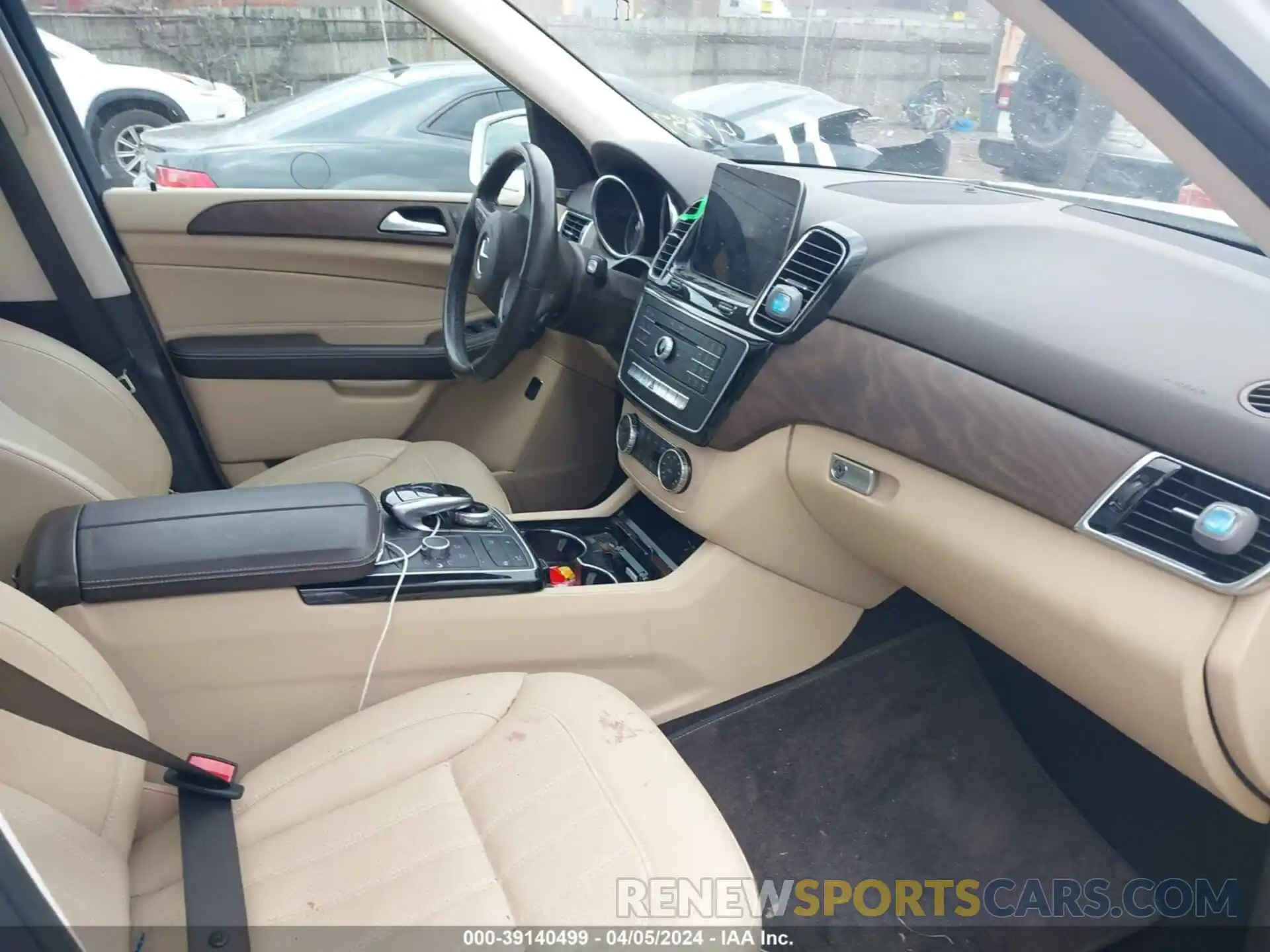 5 Photograph of a damaged car 4JGDA5GB6KB214237 MERCEDES-BENZ GLE 400 2019