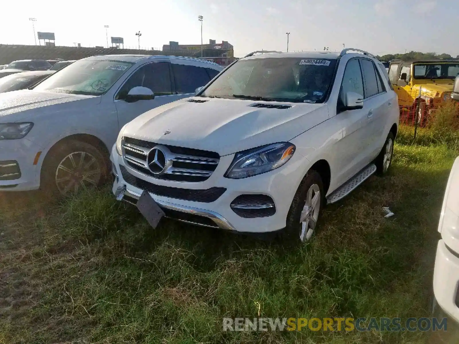 2 Photograph of a damaged car 4JGDA5GB0KB204321 MERCEDES-BENZ GLE 400 4M 2019