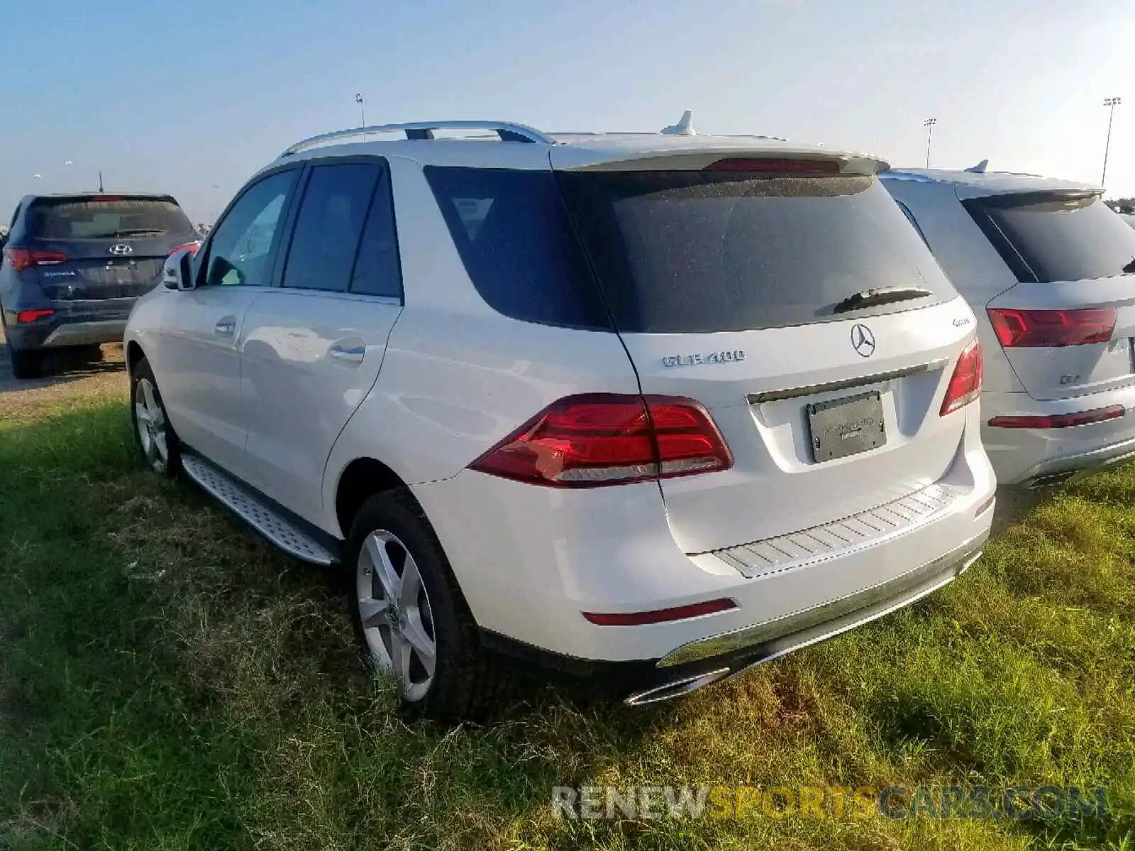 3 Photograph of a damaged car 4JGDA5GB0KB204321 MERCEDES-BENZ GLE 400 4M 2019