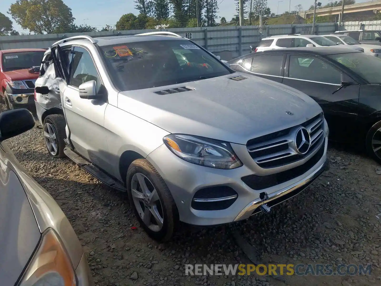 1 Photograph of a damaged car 4JGDA5GB0KB219000 MERCEDES-BENZ GLE 400 4M 2019