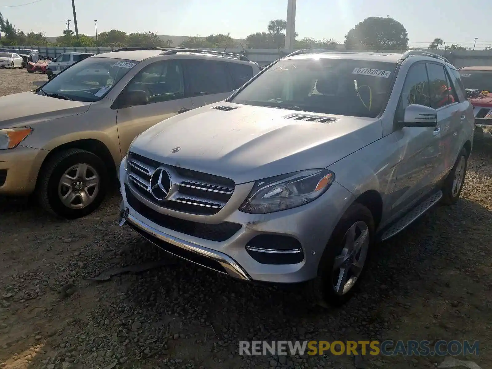 2 Photograph of a damaged car 4JGDA5GB0KB219000 MERCEDES-BENZ GLE 400 4M 2019