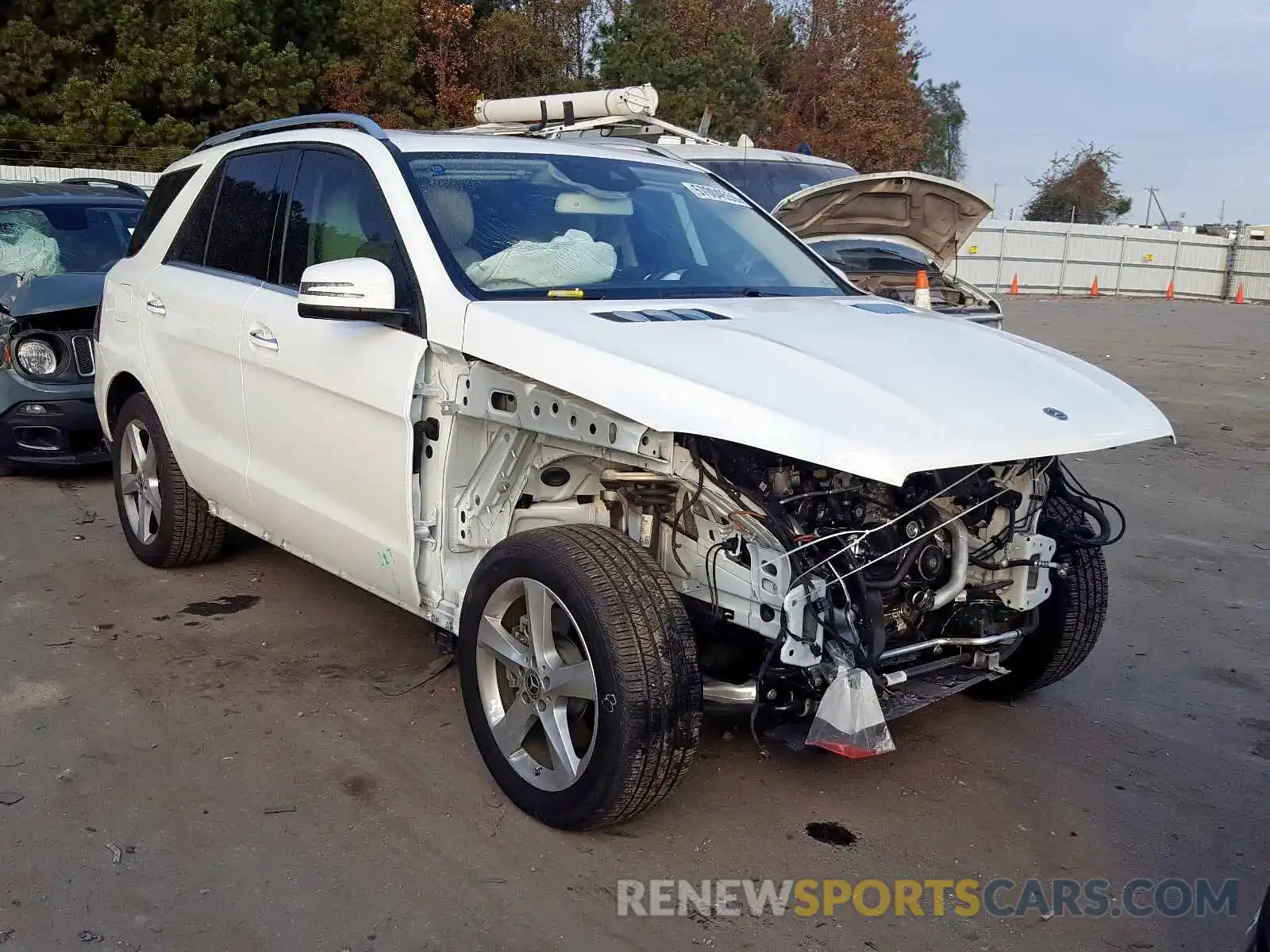 1 Photograph of a damaged car 4JGDA5GB2KB215207 MERCEDES-BENZ GLE 400 4M 2019