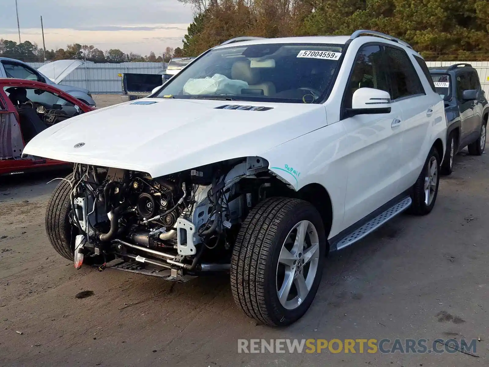 2 Photograph of a damaged car 4JGDA5GB2KB215207 MERCEDES-BENZ GLE 400 4M 2019