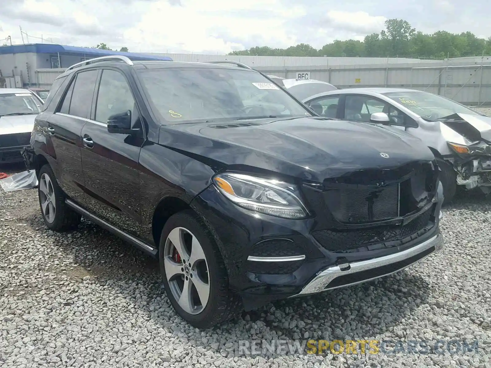 1 Photograph of a damaged car 4JGDA5GB3KB206855 MERCEDES-BENZ GLE 400 4M 2019