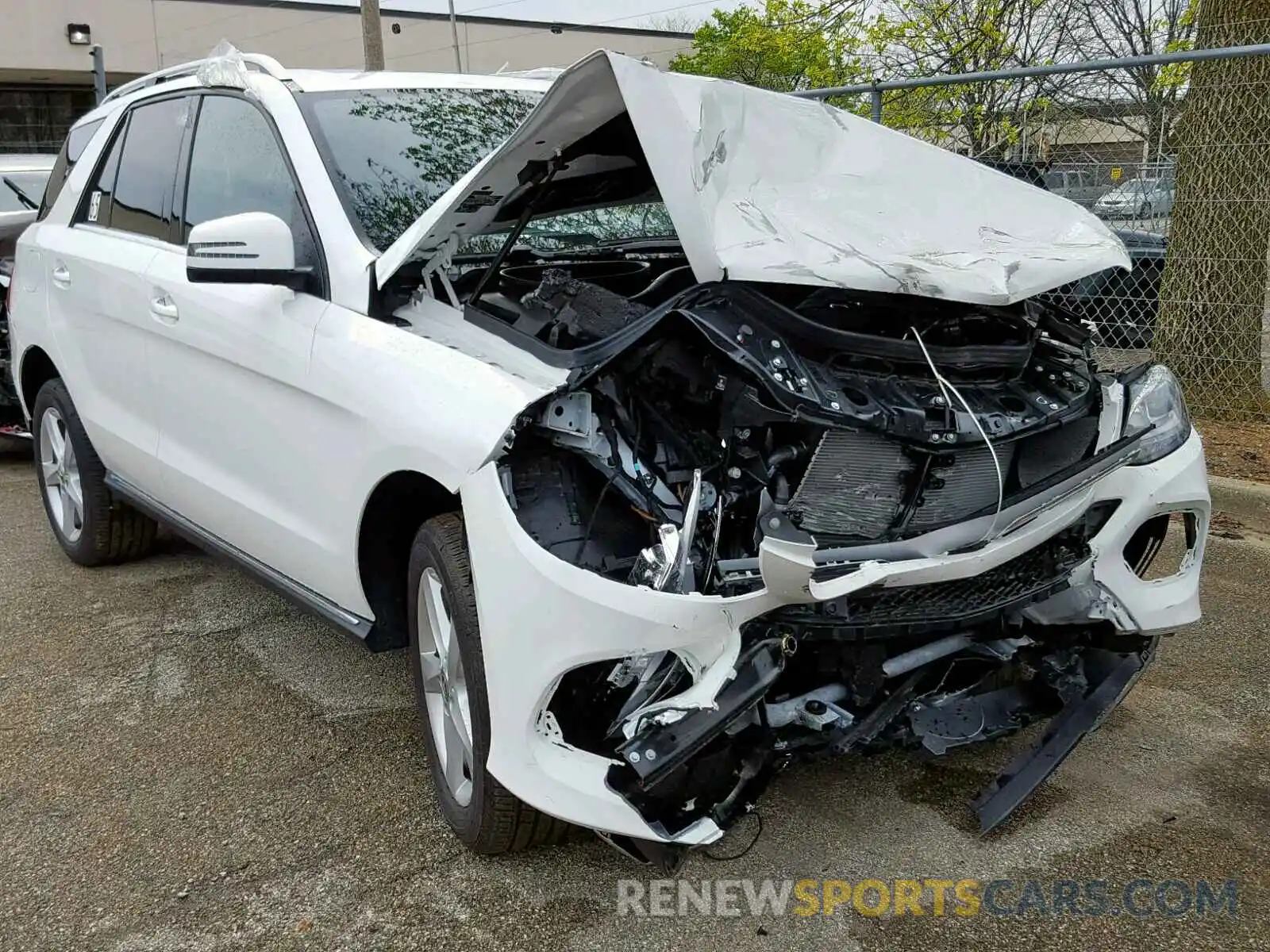 1 Photograph of a damaged car 4JGDA5GB8KB214546 MERCEDES-BENZ GLE 400 4M 2019