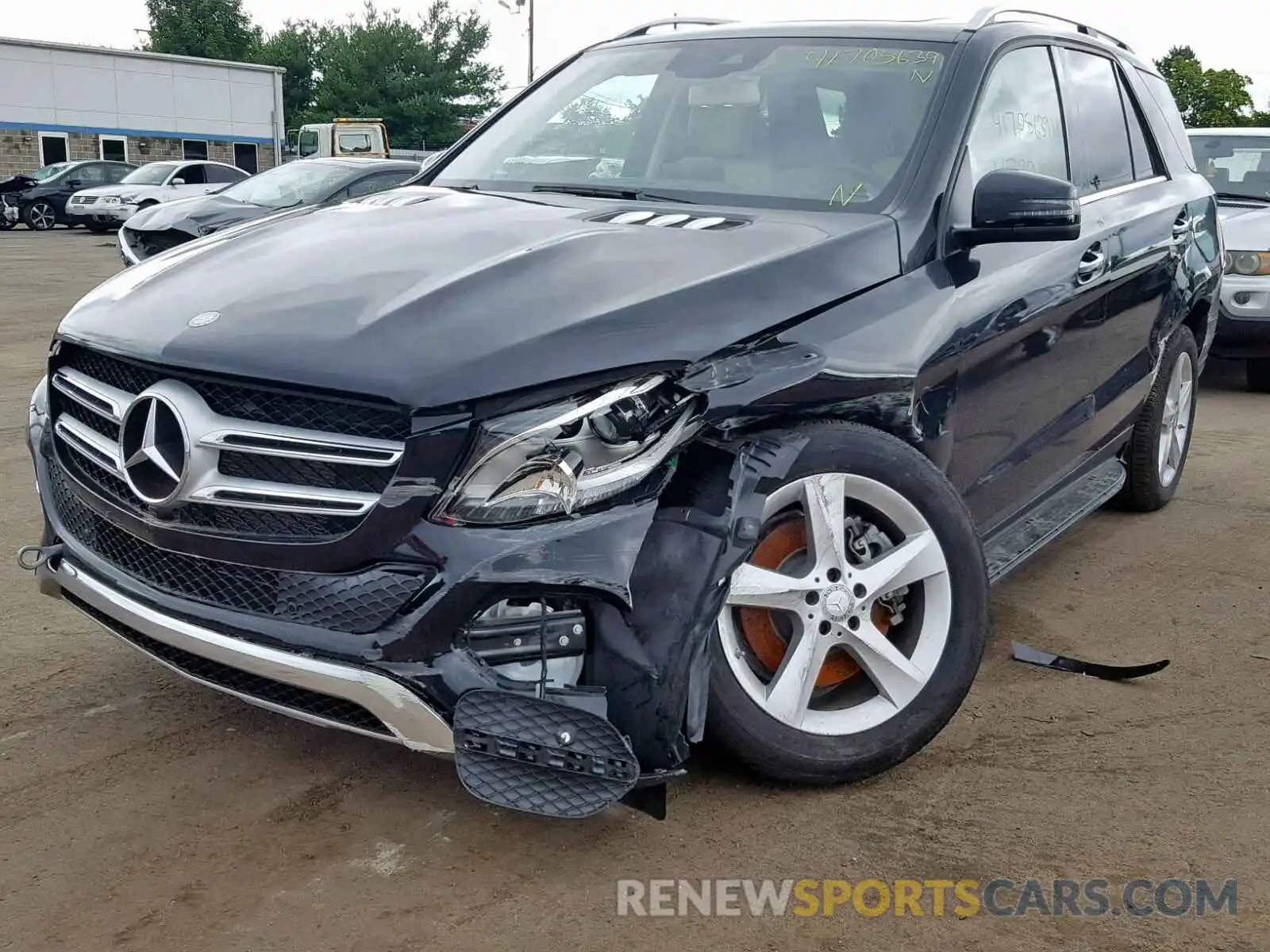 2 Photograph of a damaged car 4JGDA5GB8KB215857 MERCEDES-BENZ GLE 400 4M 2019