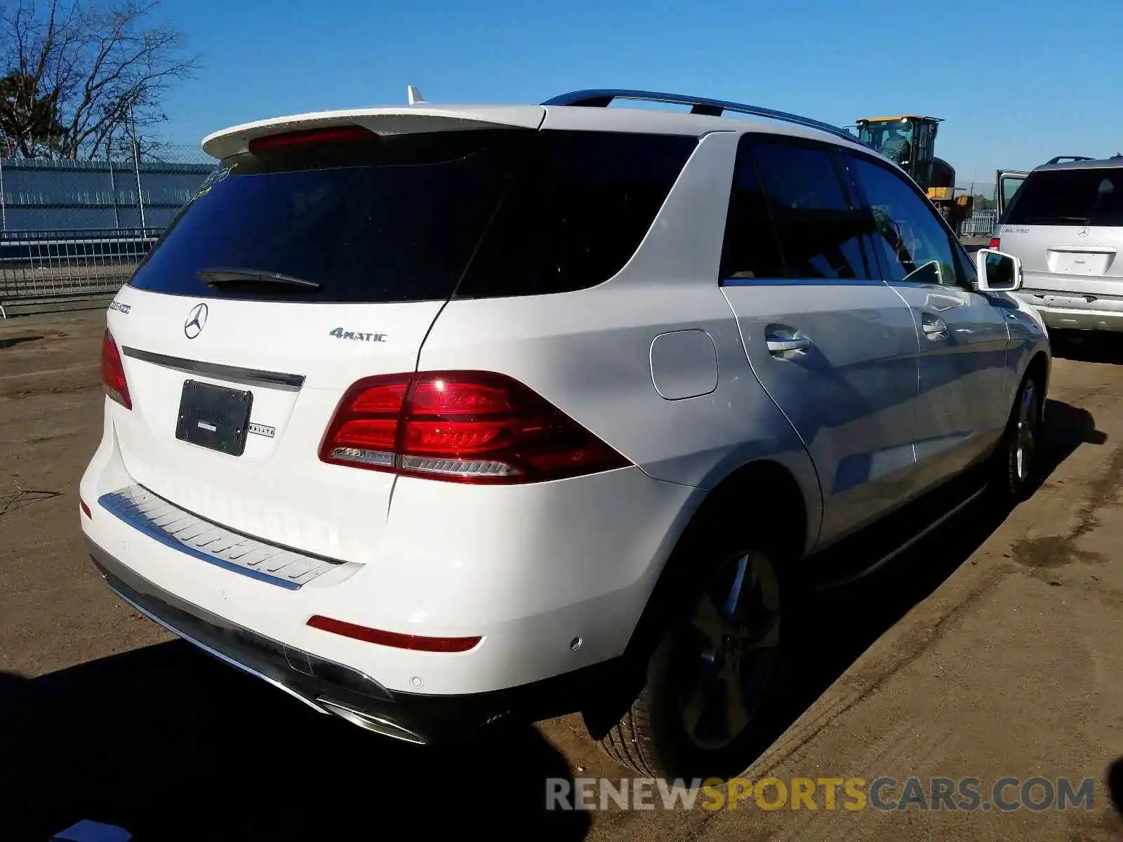 4 Photograph of a damaged car 4JGDA5GBXKB206528 MERCEDES-BENZ GLE 400 4M 2019