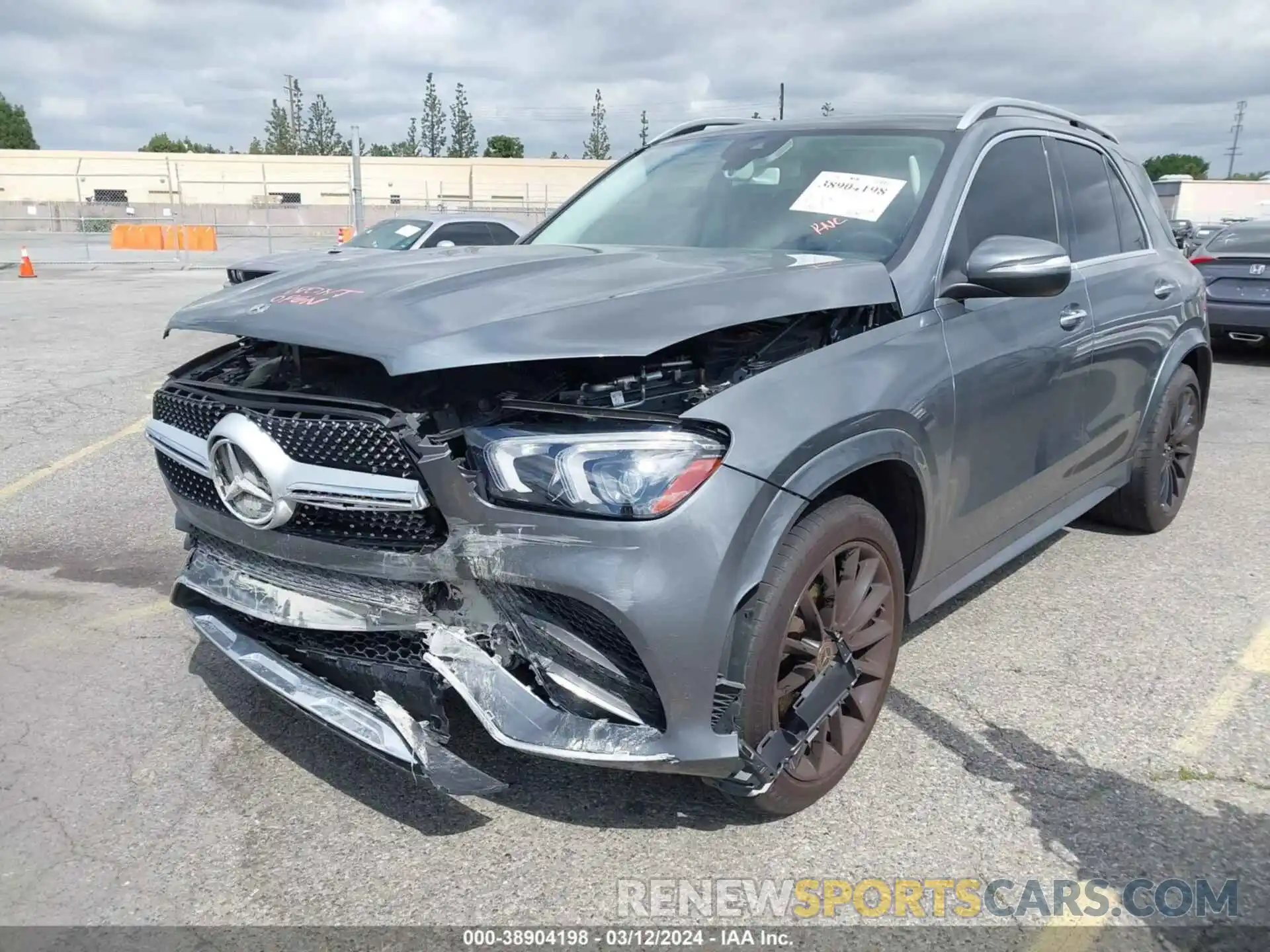 2 Photograph of a damaged car 4JGFB5KB7LA016335 MERCEDES-BENZ GLE 450 2020