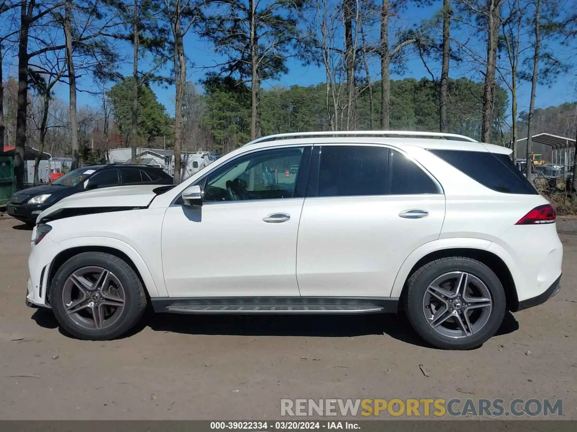 15 Photograph of a damaged car 4JGFB5KE1LA070031 MERCEDES-BENZ GLE 450 2020