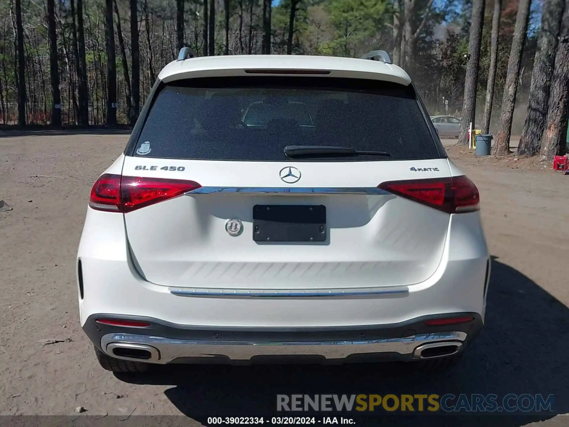 17 Photograph of a damaged car 4JGFB5KE1LA070031 MERCEDES-BENZ GLE 450 2020