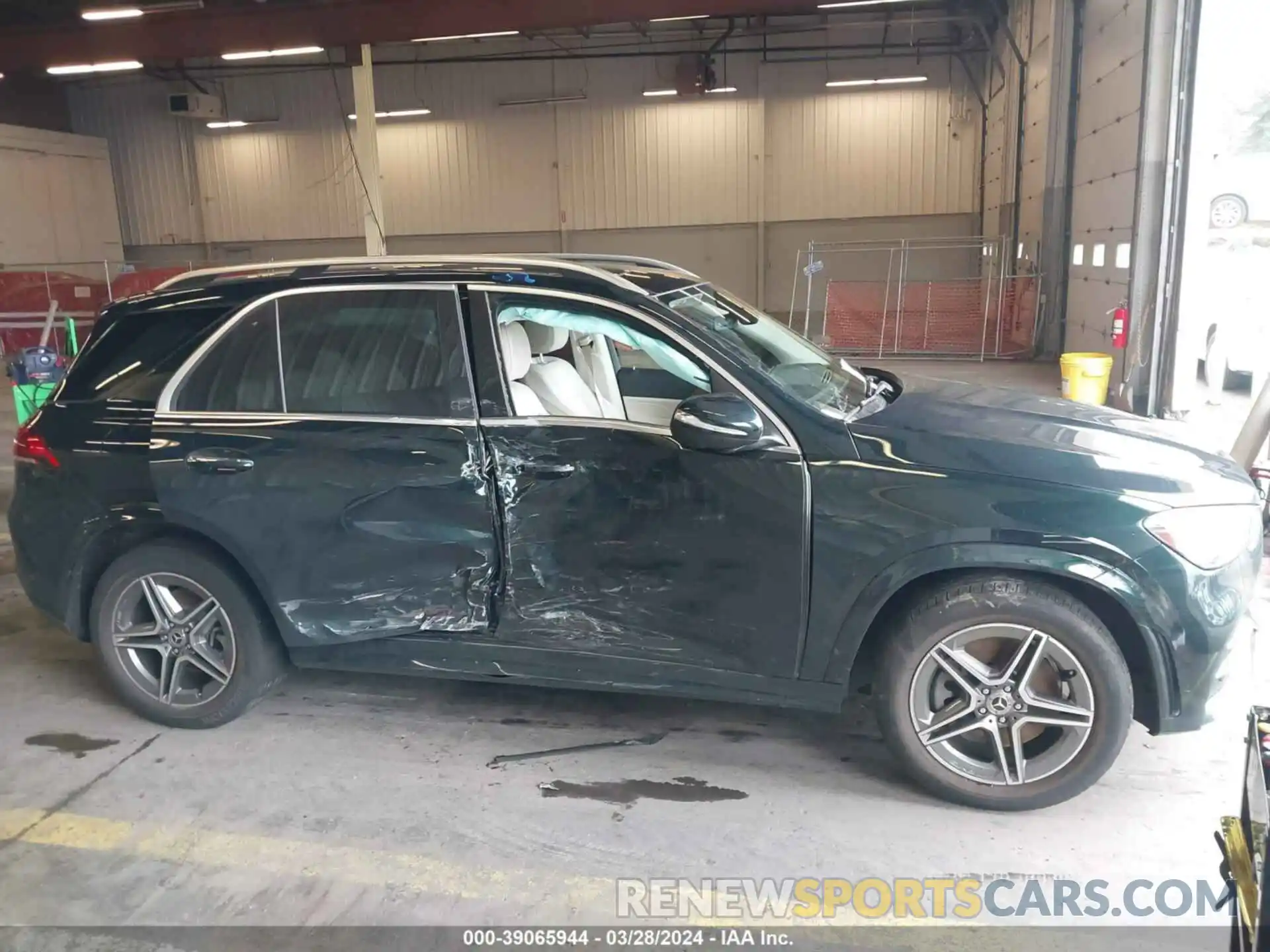 13 Photograph of a damaged car 4JGFB5KE2MA513594 MERCEDES-BENZ GLE 450 2021