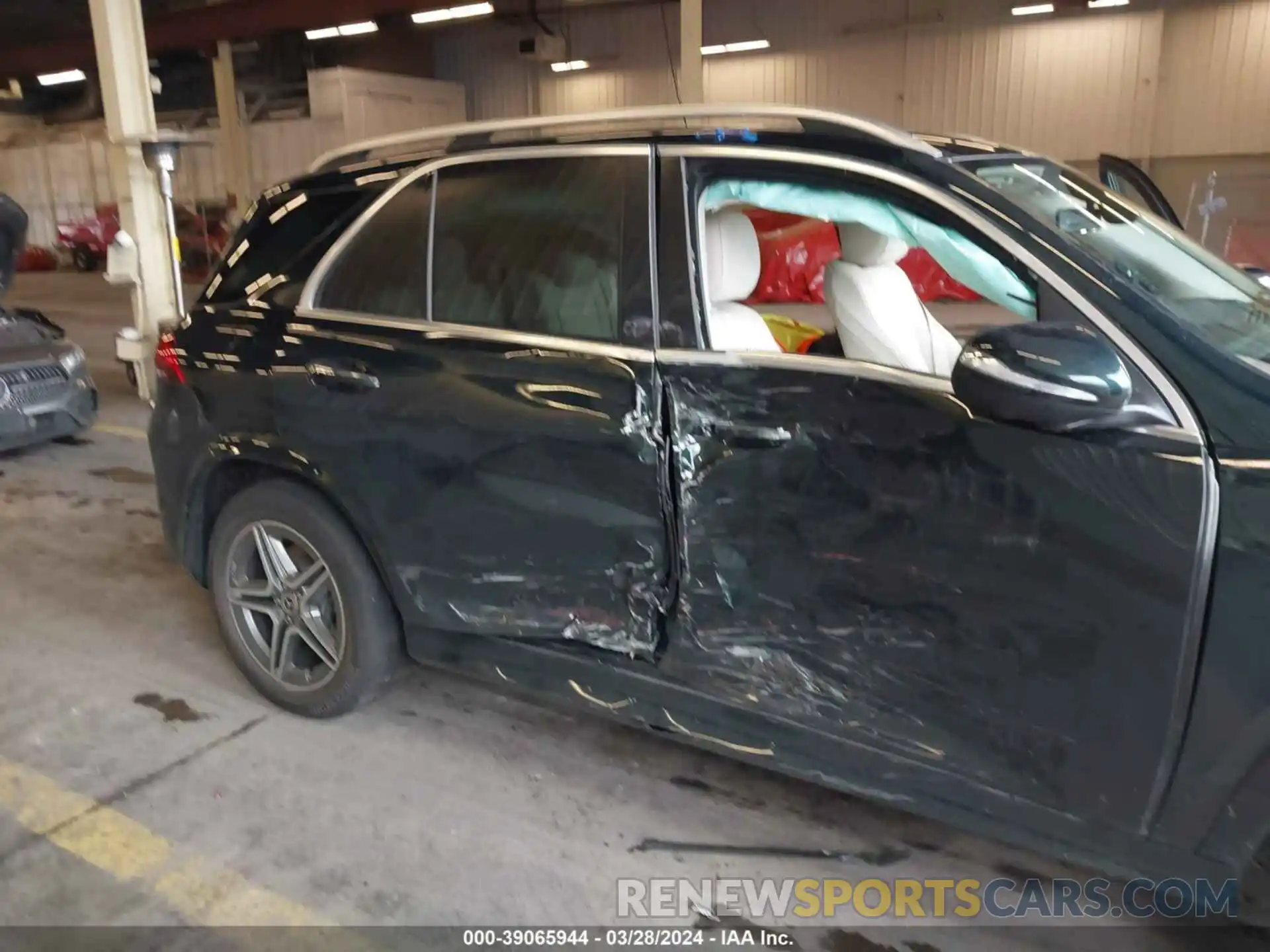 21 Photograph of a damaged car 4JGFB5KE2MA513594 MERCEDES-BENZ GLE 450 2021