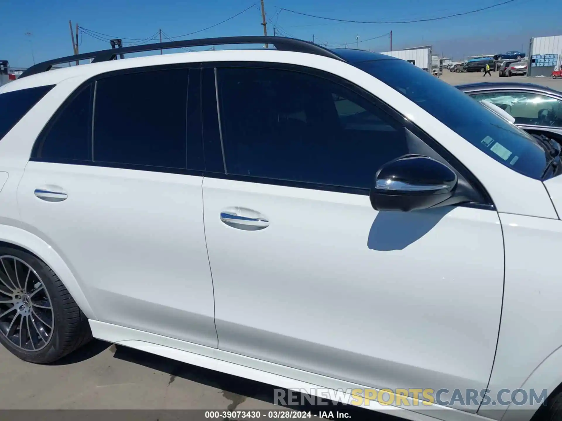 13 Photograph of a damaged car 4JGFB5KB4PA935571 MERCEDES-BENZ GLE 450 2023