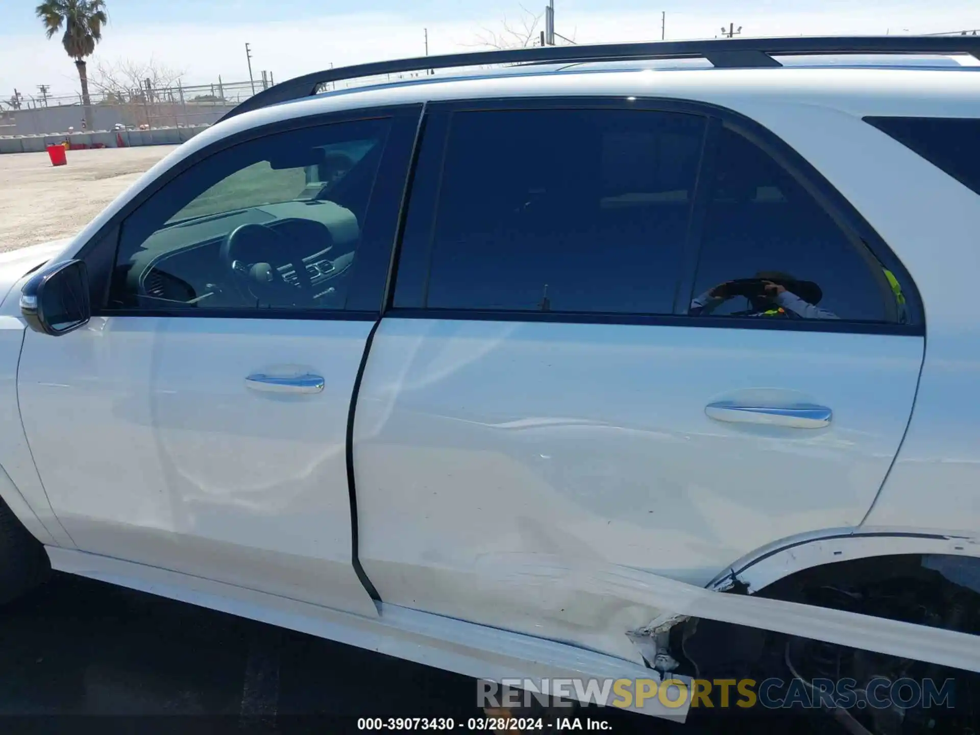 14 Photograph of a damaged car 4JGFB5KB4PA935571 MERCEDES-BENZ GLE 450 2023