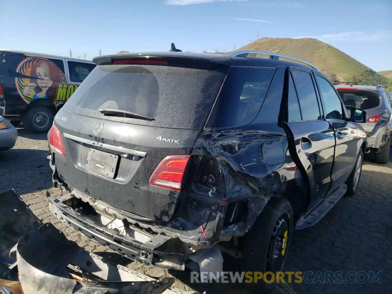 4 Photograph of a damaged car 4JGDA5GB0KB204836 MERCEDES-BENZ GLE-CLASS 2019