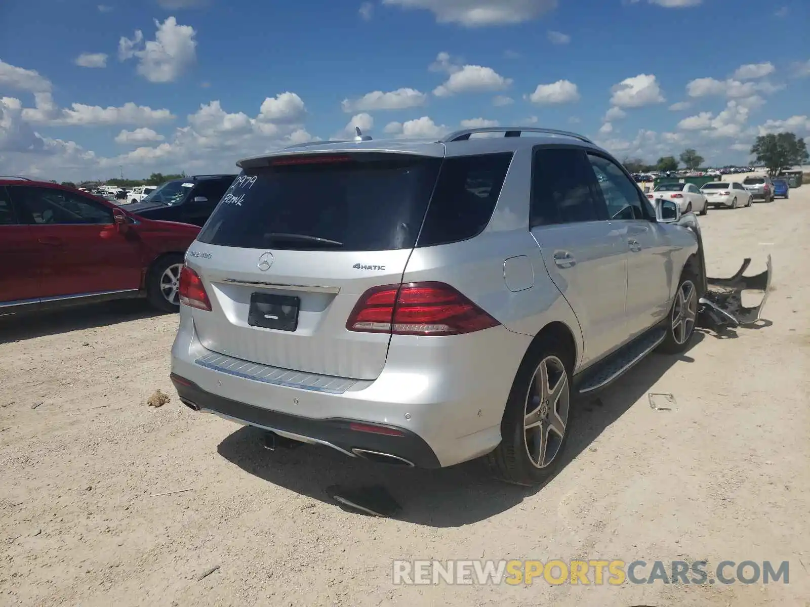 4 Photograph of a damaged car 4JGDA5GB0KB205307 MERCEDES-BENZ GLE-CLASS 2019