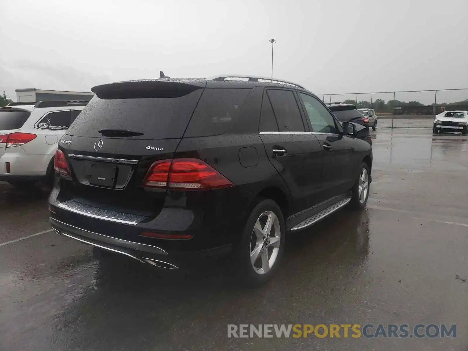 4 Photograph of a damaged car 4JGDA5GB0KB207526 MERCEDES-BENZ GLE-CLASS 2019