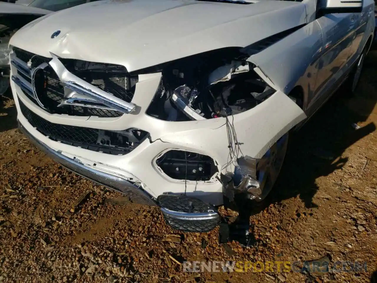 9 Photograph of a damaged car 4JGDA5GB1KB218244 MERCEDES-BENZ GLE-CLASS 2019