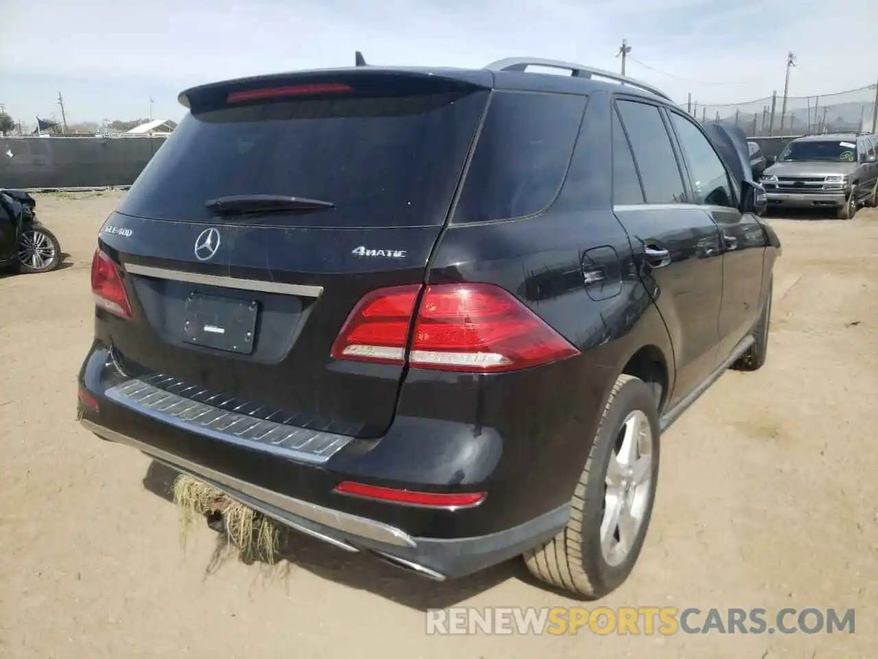 4 Photograph of a damaged car 4JGDA5GB2KB212887 MERCEDES-BENZ GLE-CLASS 2019