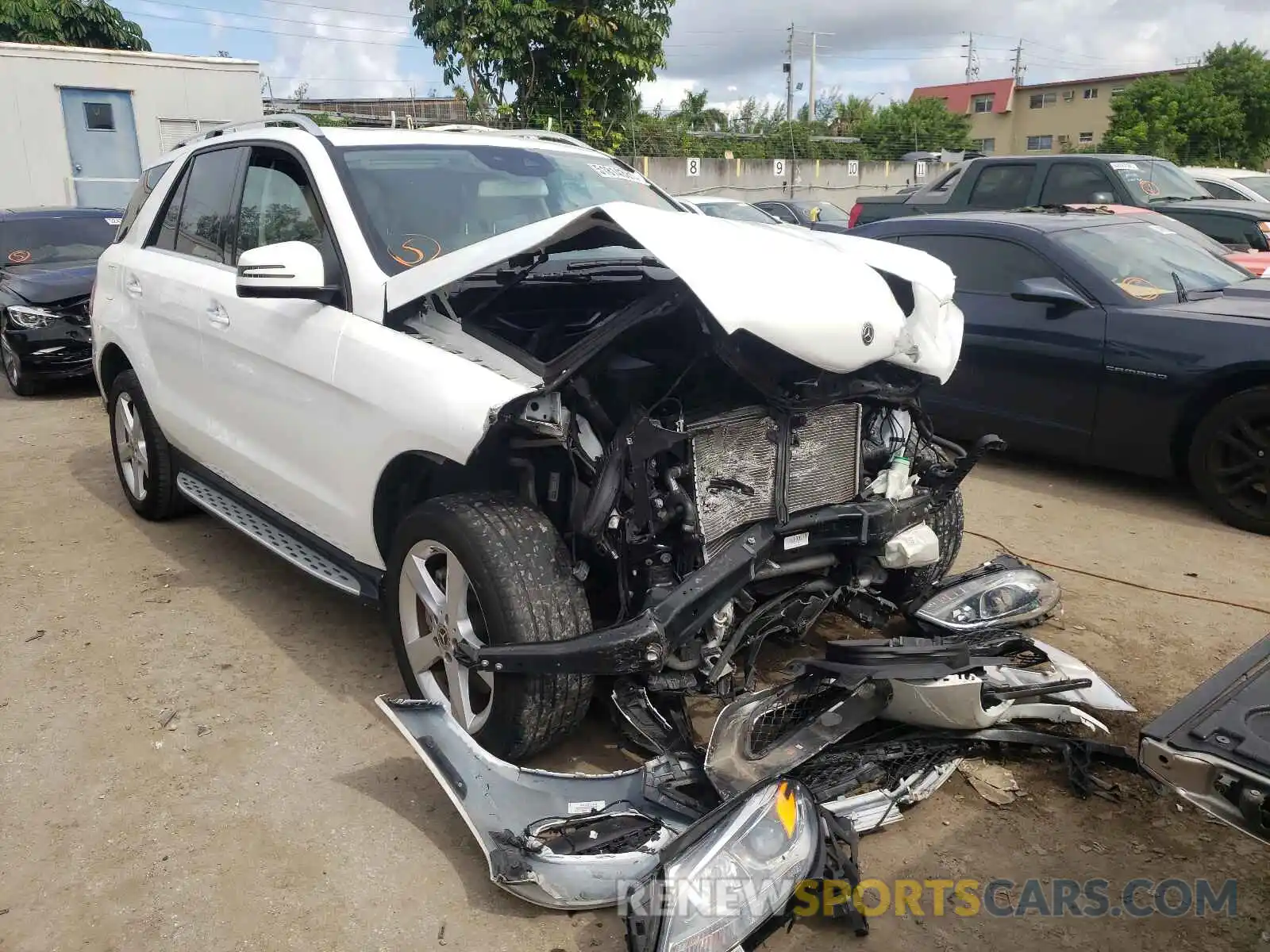 1 Photograph of a damaged car 4JGDA5GB5KB207523 MERCEDES-BENZ GLE-CLASS 2019