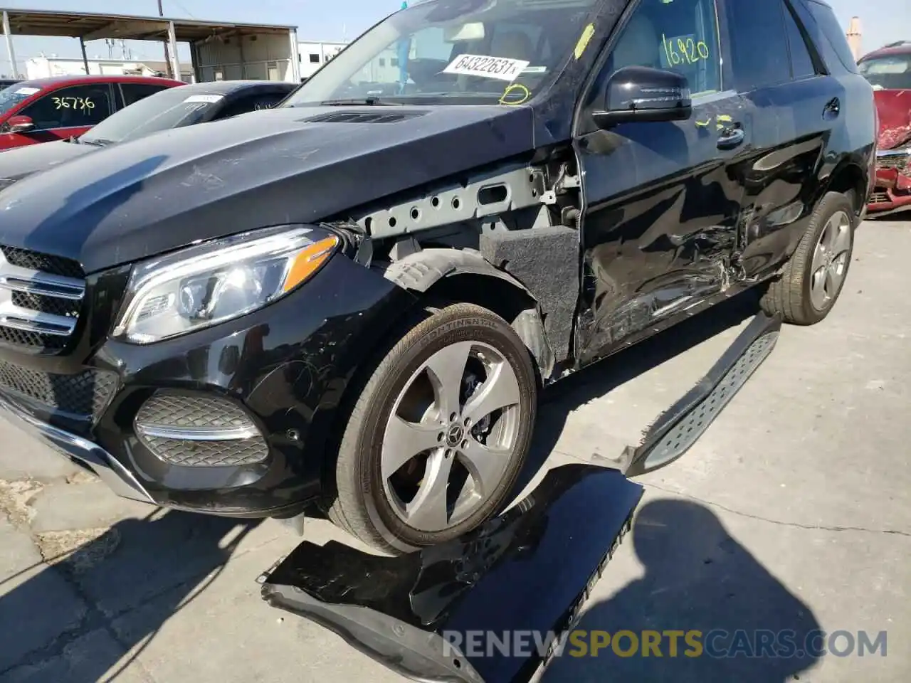 9 Photograph of a damaged car 4JGDA5GB7KB210326 MERCEDES-BENZ GLE-CLASS 2019