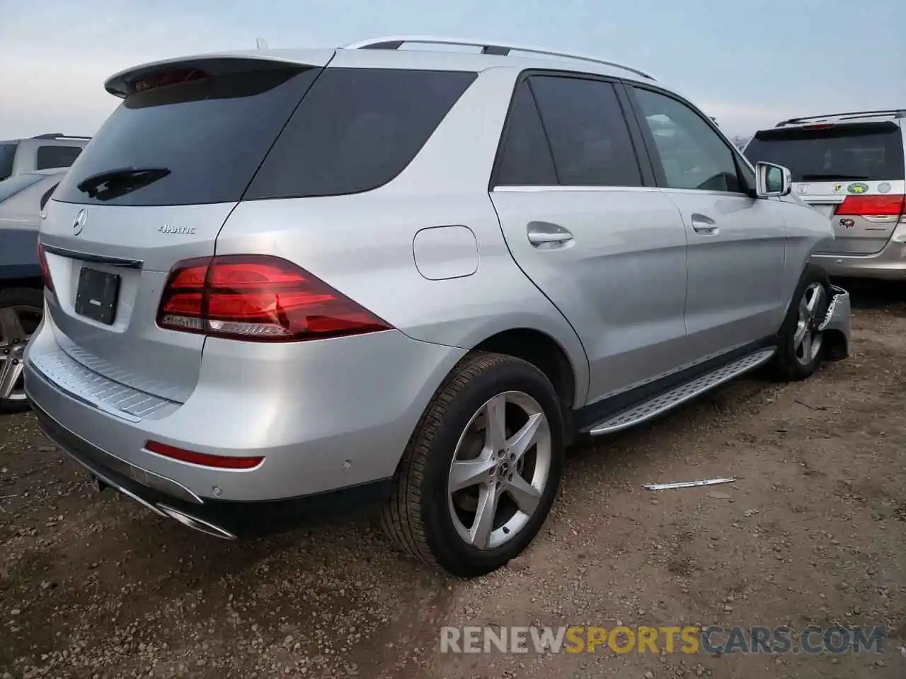 4 Photograph of a damaged car 4JGDA5GB7KB214313 MERCEDES-BENZ GLE-CLASS 2019