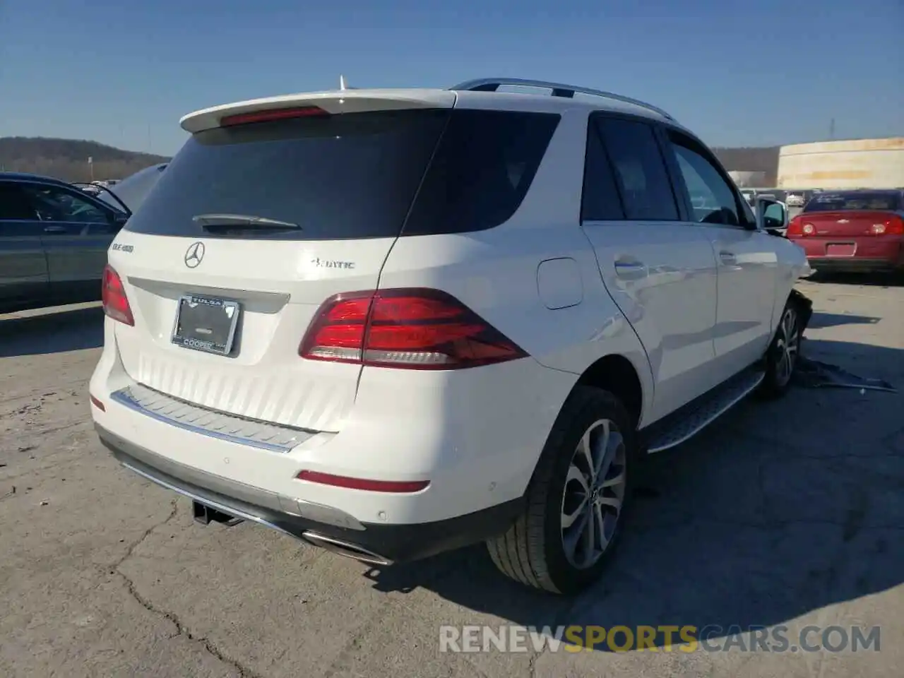 4 Photograph of a damaged car 4JGDA5GB8KB208830 MERCEDES-BENZ GLE-CLASS 2019