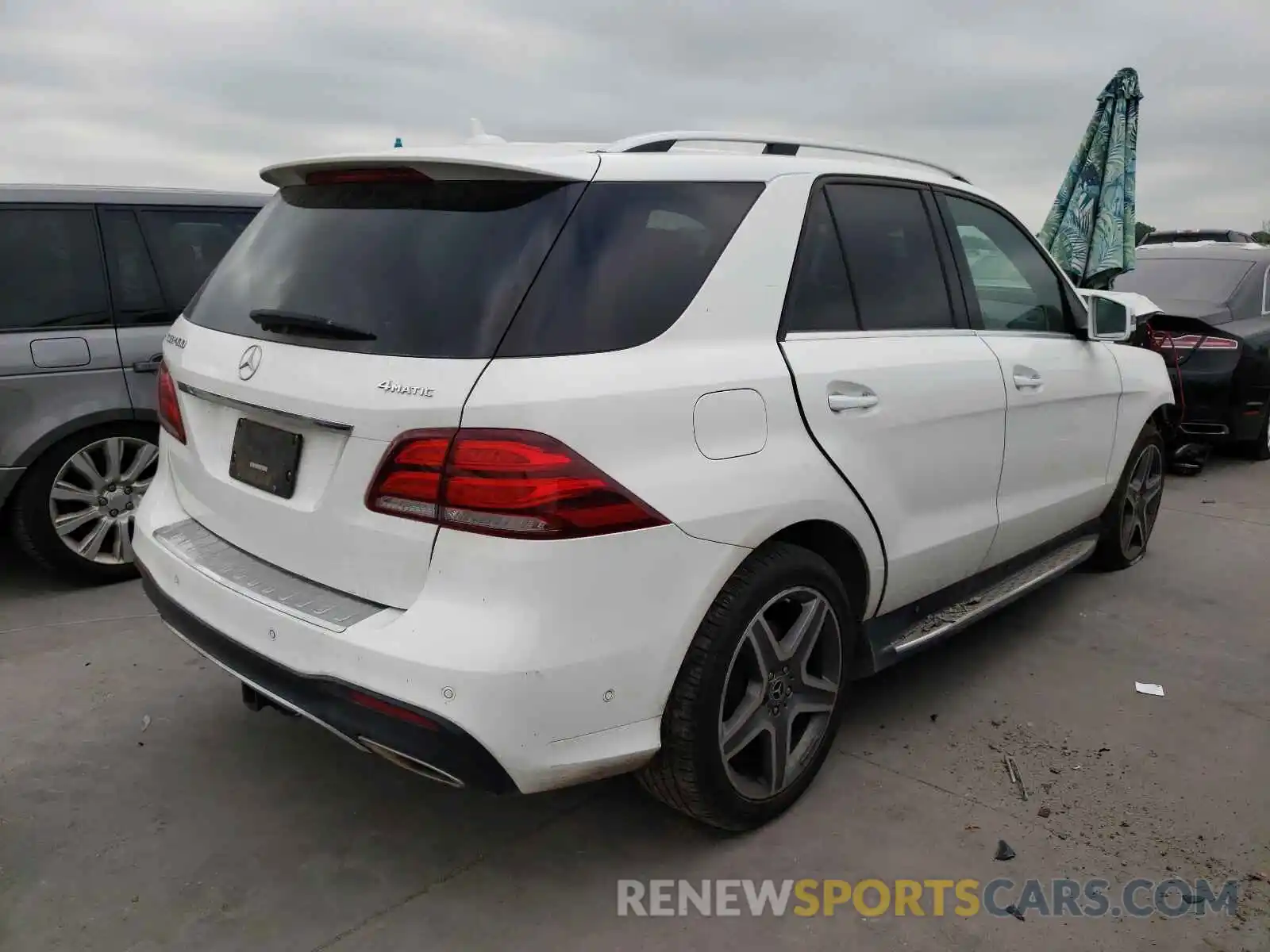 4 Photograph of a damaged car 4JGDA5GBXKB206612 MERCEDES-BENZ GLE-CLASS 2019