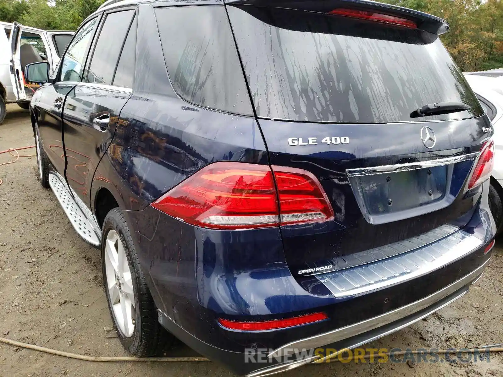 3 Photograph of a damaged car 4JGDA5GBXKB215049 MERCEDES-BENZ GLE-CLASS 2019