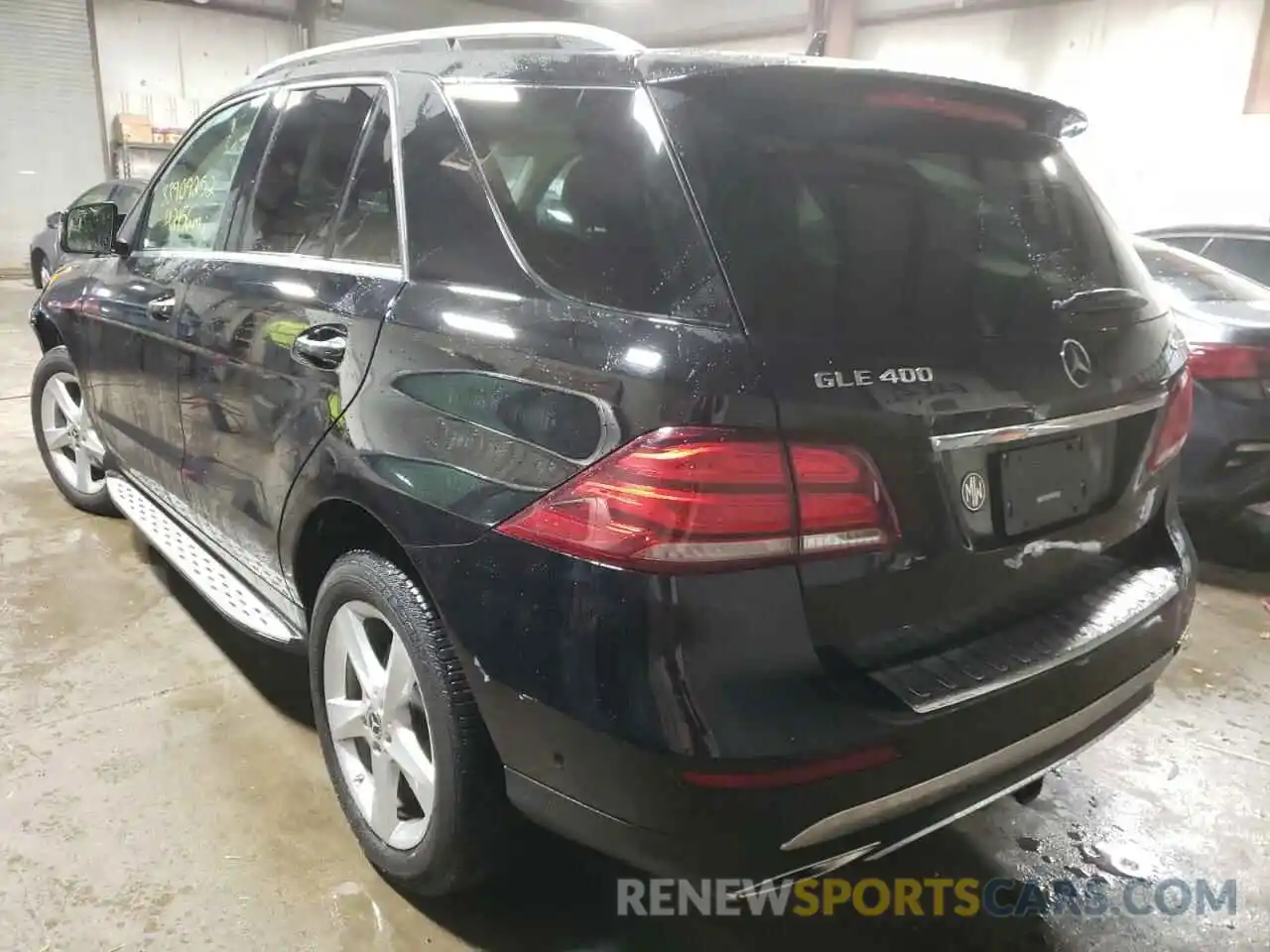 3 Photograph of a damaged car 4JGDA5GBXKB215374 MERCEDES-BENZ GLE-CLASS 2019