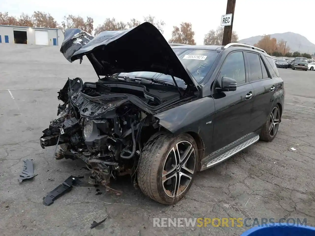 2 Photograph of a damaged car 4JGDA6EB1KB202215 MERCEDES-BENZ GLE-CLASS 2019