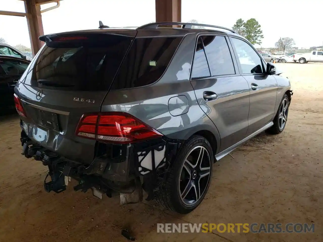 4 Photograph of a damaged car 4JGDA6EB6KB190062 MERCEDES-BENZ GLE-CLASS 2019