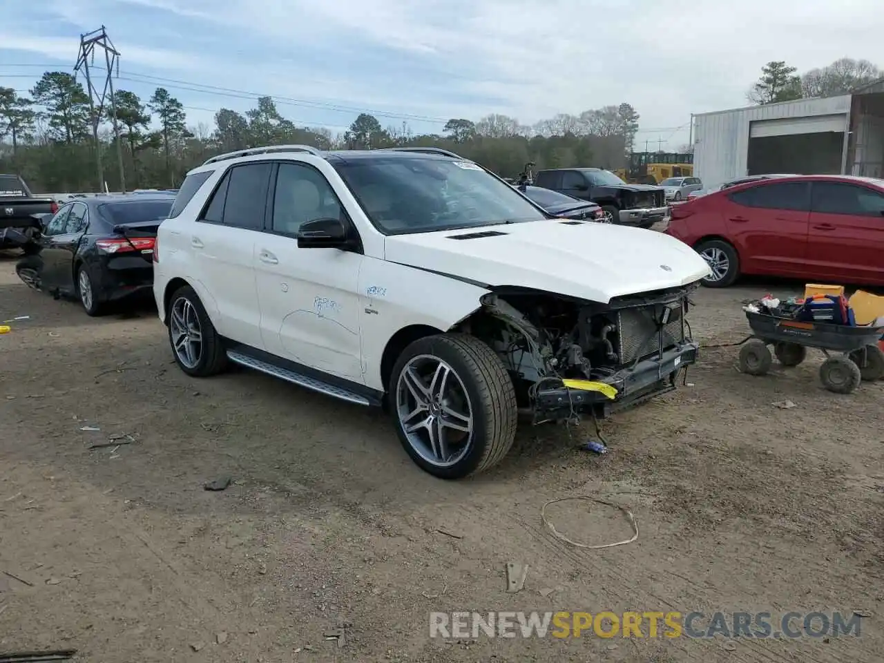 4 Photograph of a damaged car 4JGDA6EB7KB193360 MERCEDES-BENZ GLE-CLASS 2019