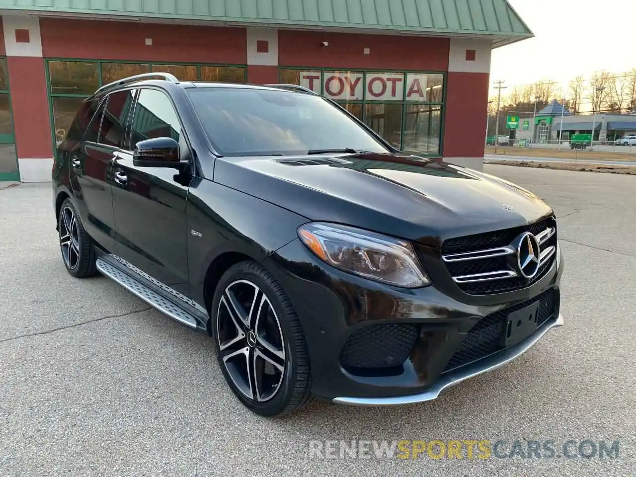 1 Photograph of a damaged car 4JGDA6EB7KB205037 MERCEDES-BENZ GLE-CLASS 2019