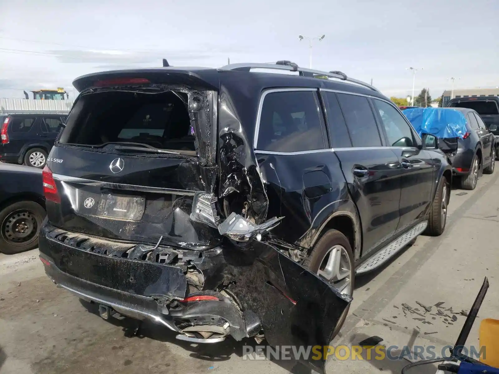 4 Photograph of a damaged car 4JGDF7DE9KB228600 MERCEDES-BENZ GLE-CLASS 2019