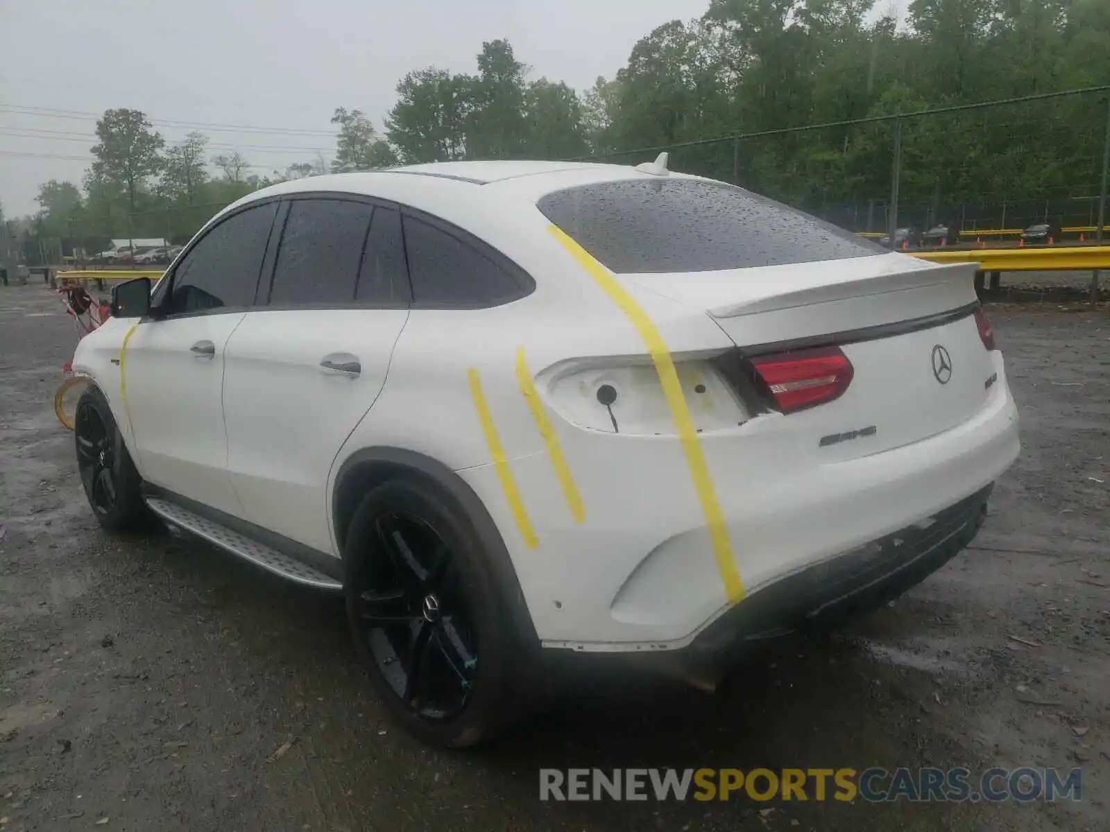 3 Photograph of a damaged car 4JGED6EB0KA129257 MERCEDES-BENZ GLE-CLASS 2019