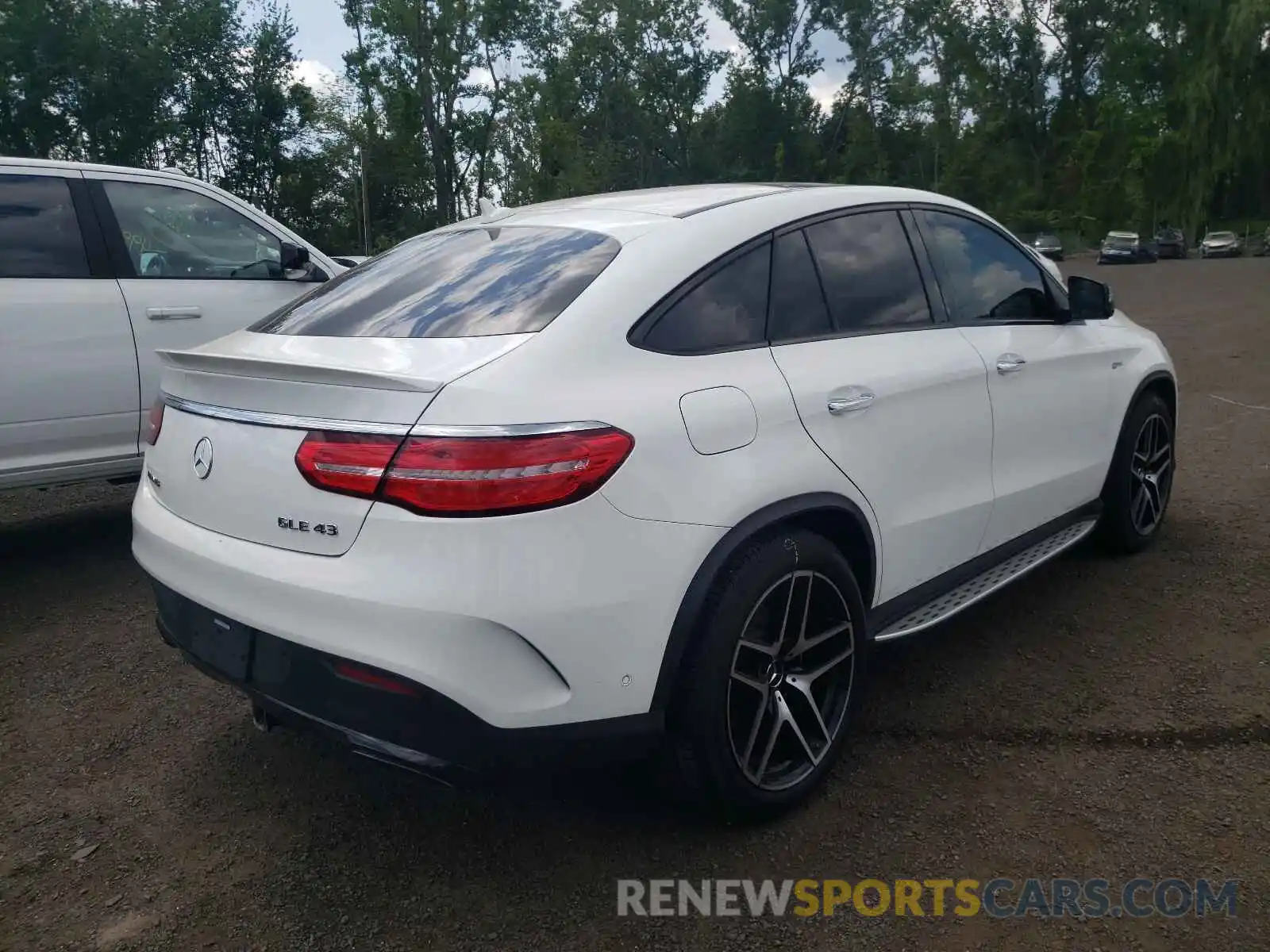 4 Photograph of a damaged car 4JGED6EB1KA138811 MERCEDES-BENZ GLE-CLASS 2019