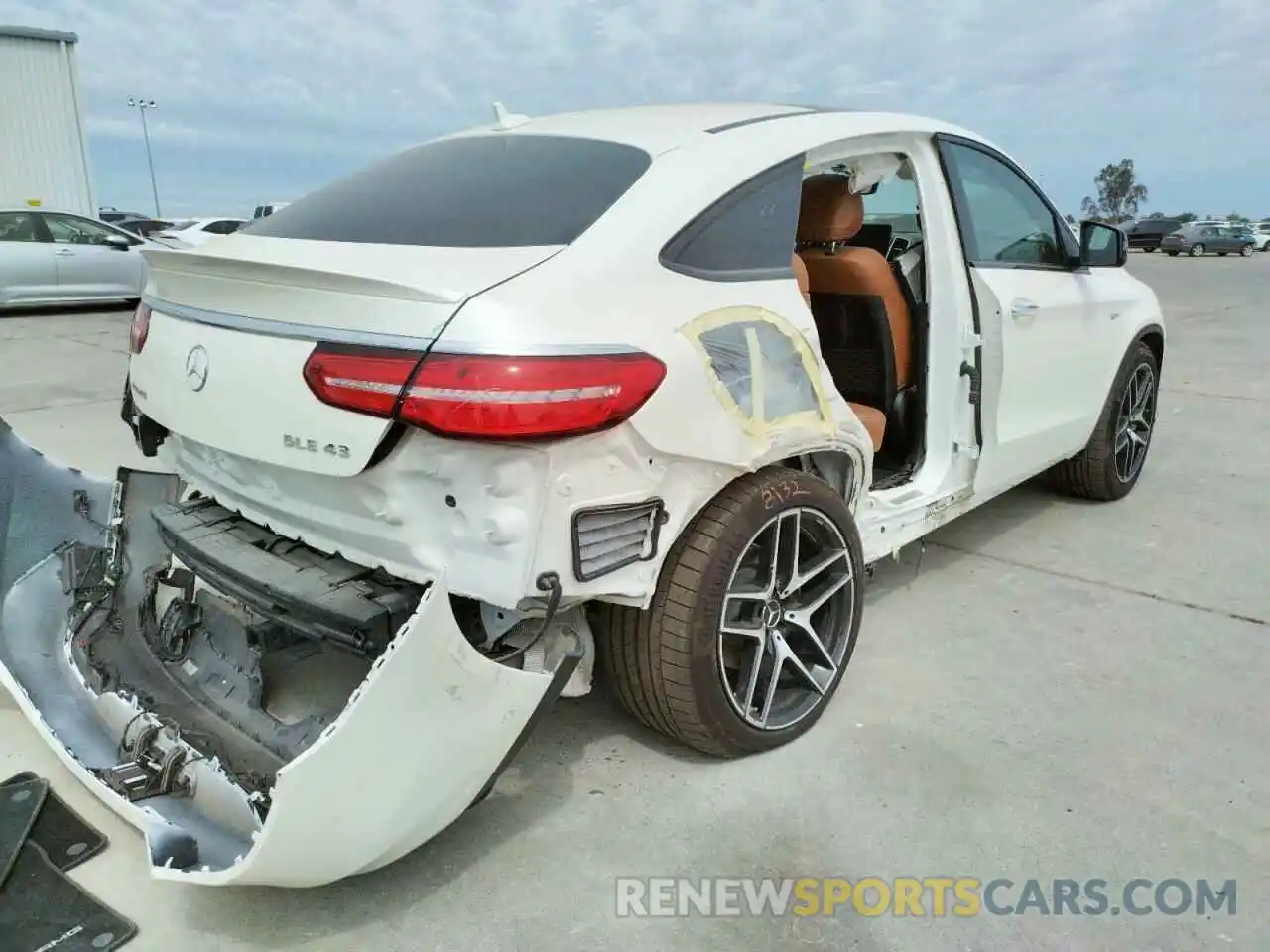 4 Photograph of a damaged car 4JGED6EB2KA151440 MERCEDES-BENZ GLE-CLASS 2019